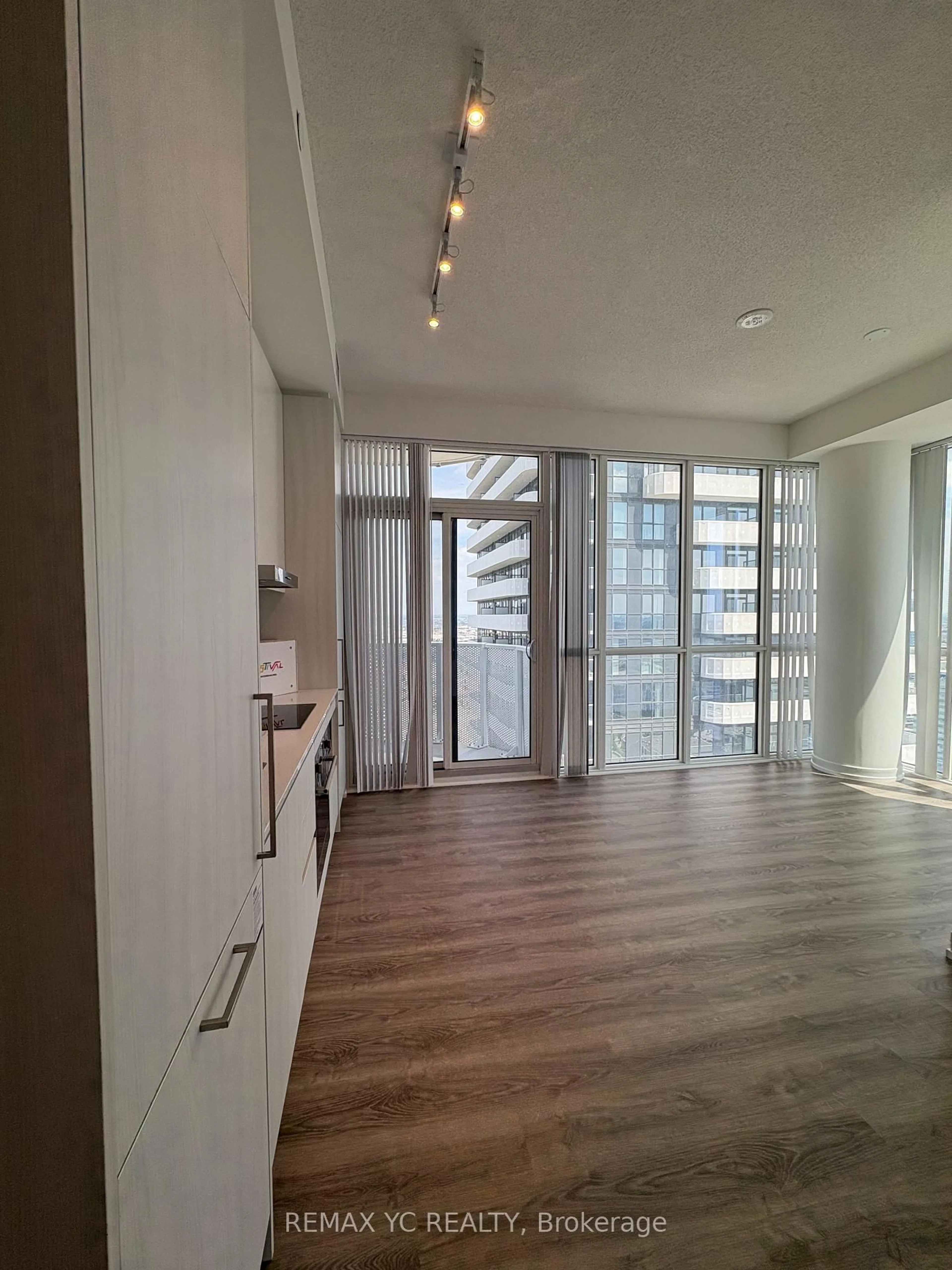 A pic of a room for 195 Commerce St #4315, Vaughan Ontario L4K 0P9