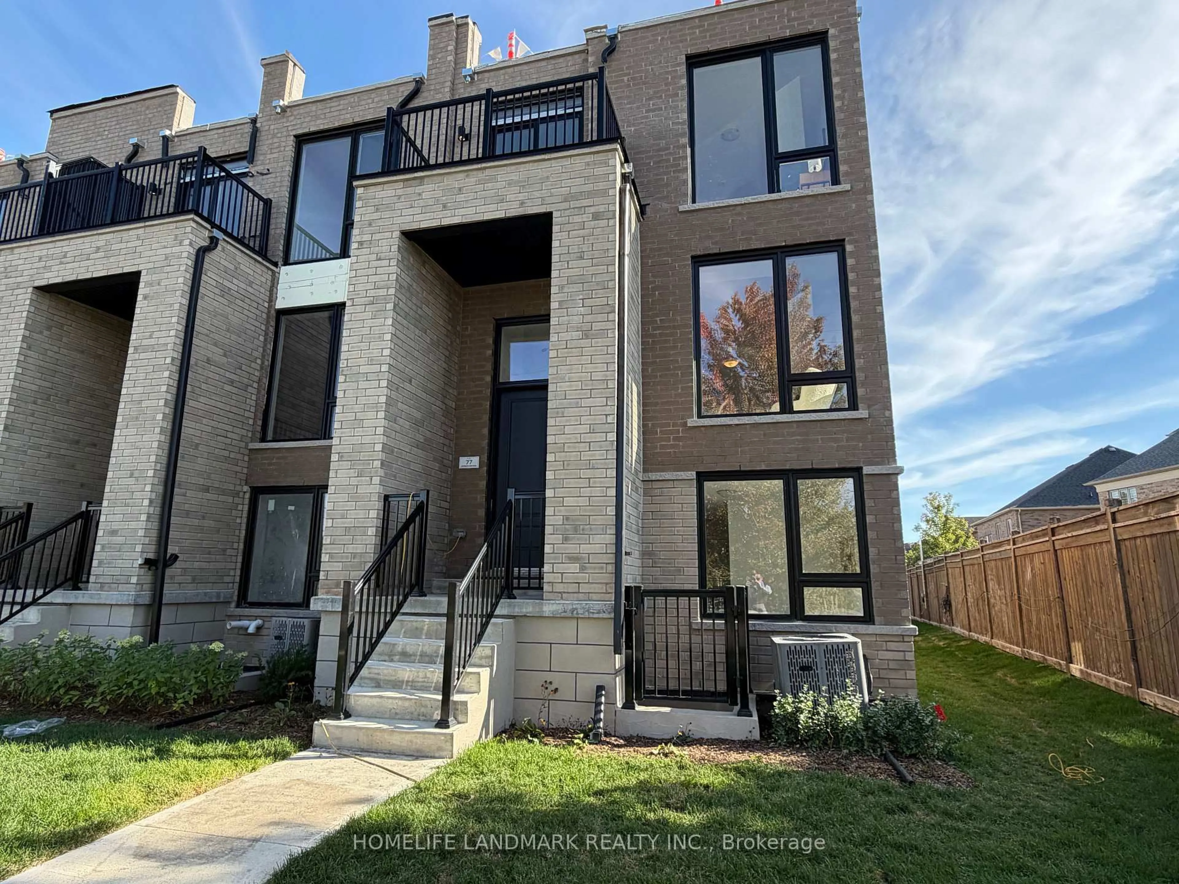 Home with brick exterior material, street for 77 Jefferson Sdrd, Richmond Hill Ontario L4E 1M1