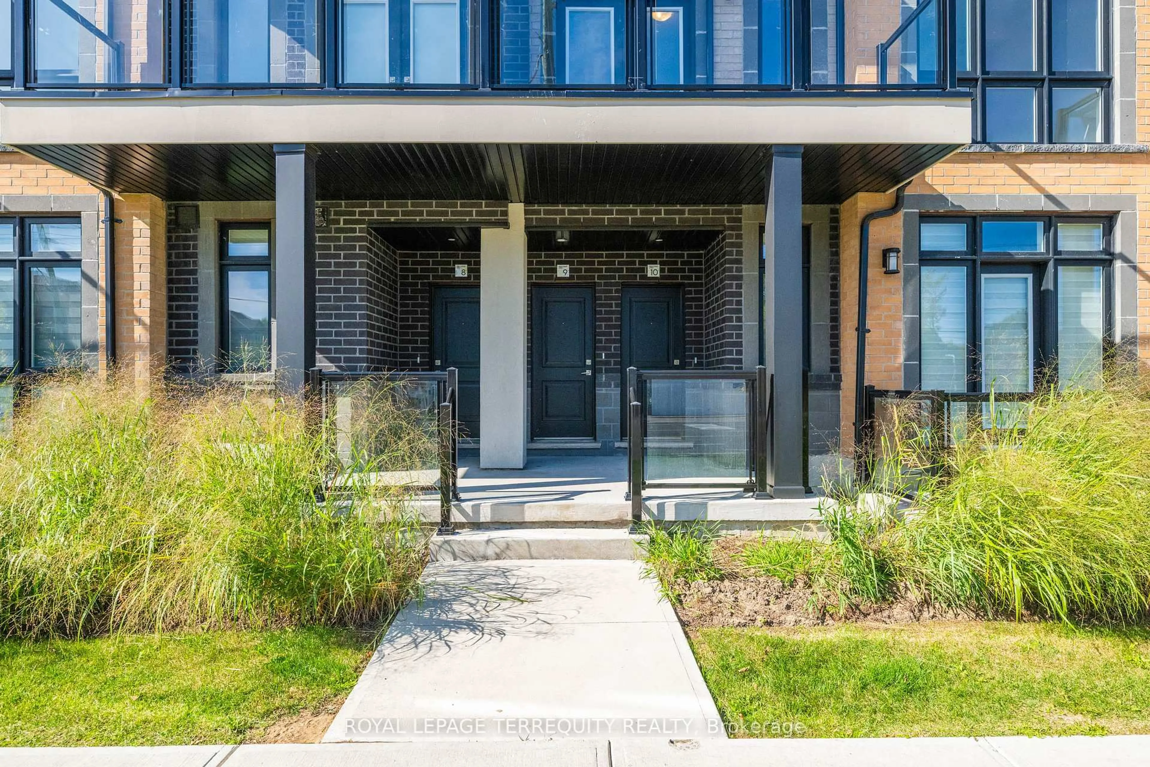 Unknown for 12860 Yonge St #9, Richmond Hill Ontario L4E 1J4