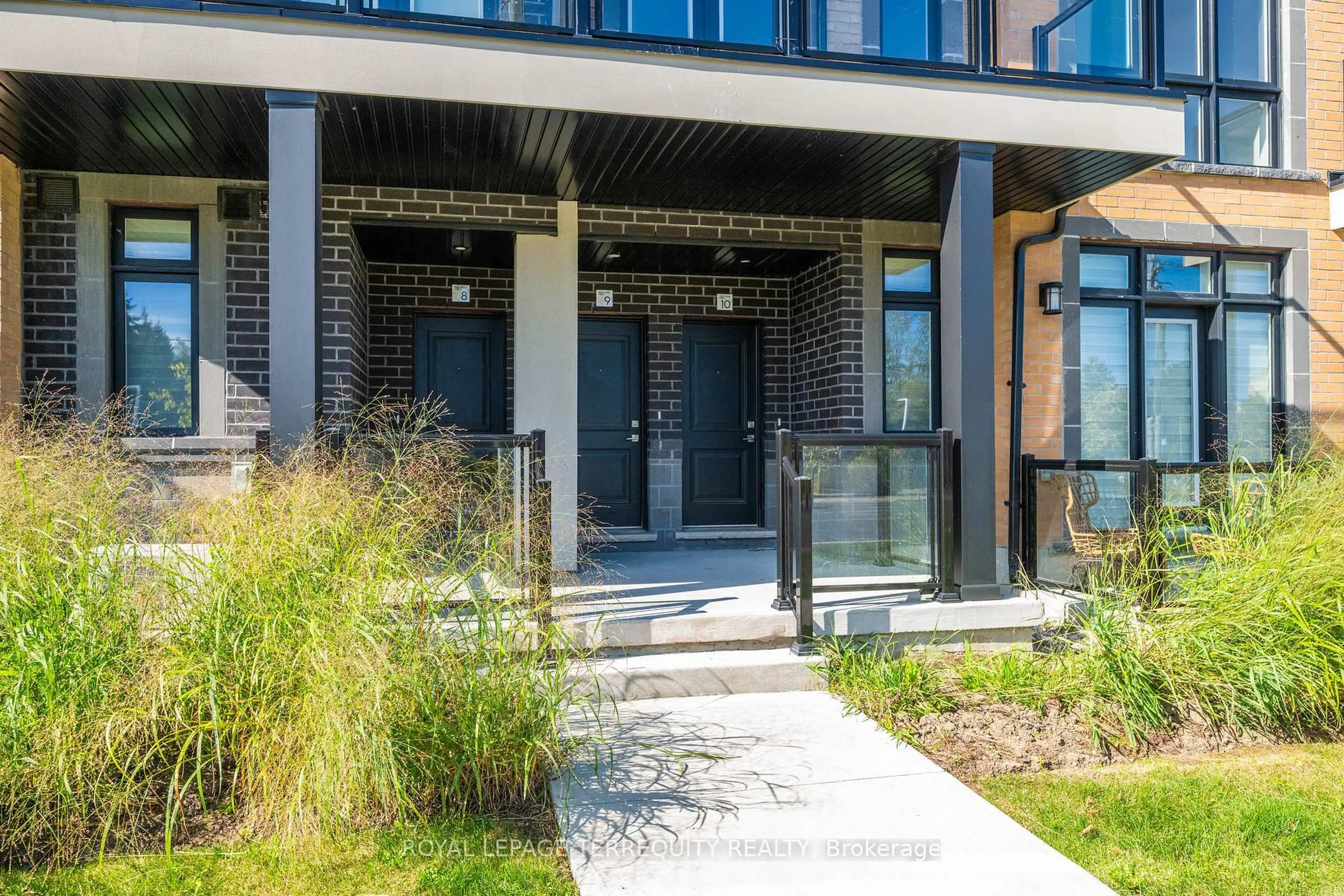 Home with brick exterior material, street for 12860 Yonge St #9, Richmond Hill Ontario L4E 1J4