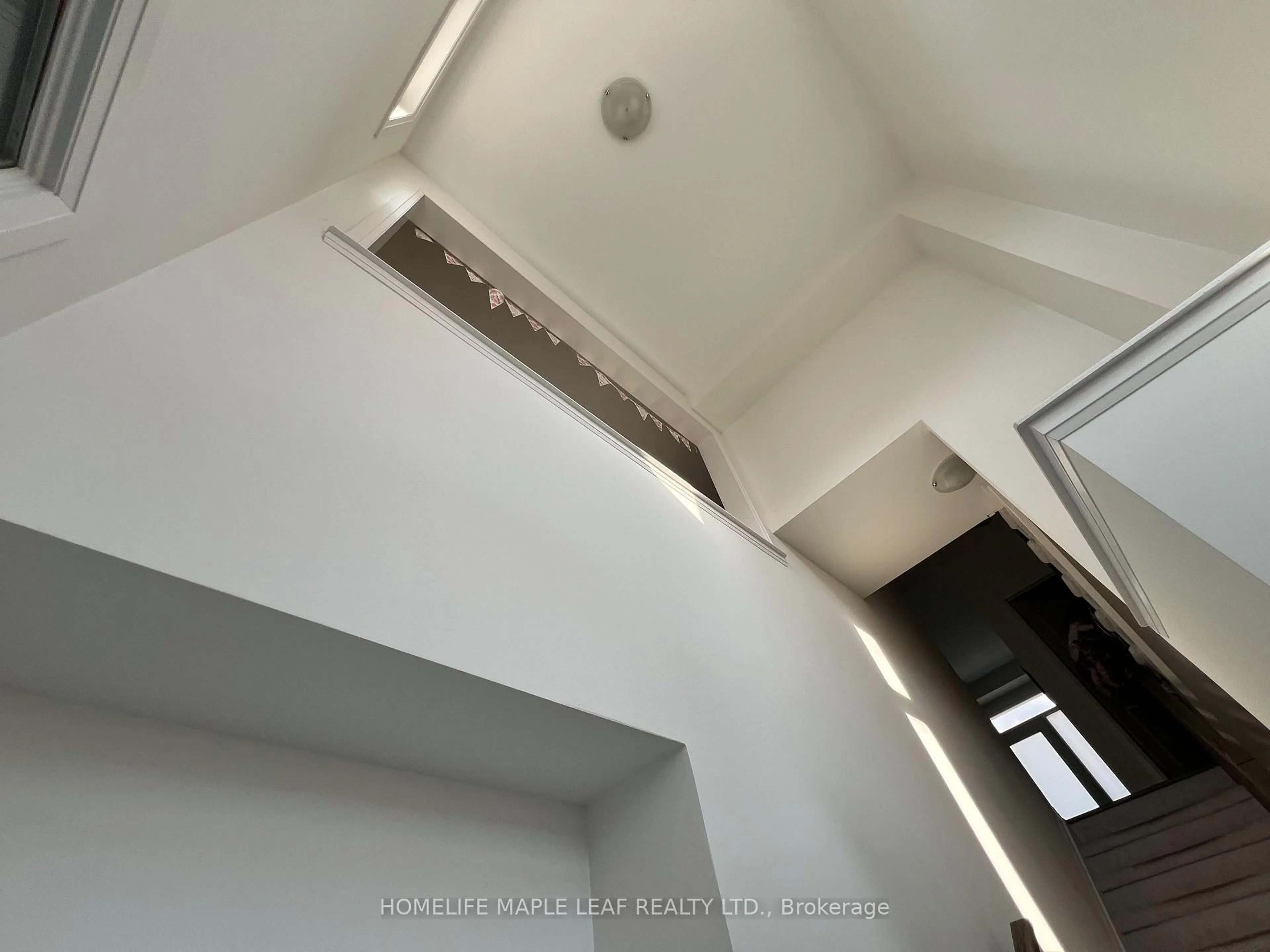 A pic of a room for 65 Totten Tr, New Tecumseth Ontario L0G 1W0