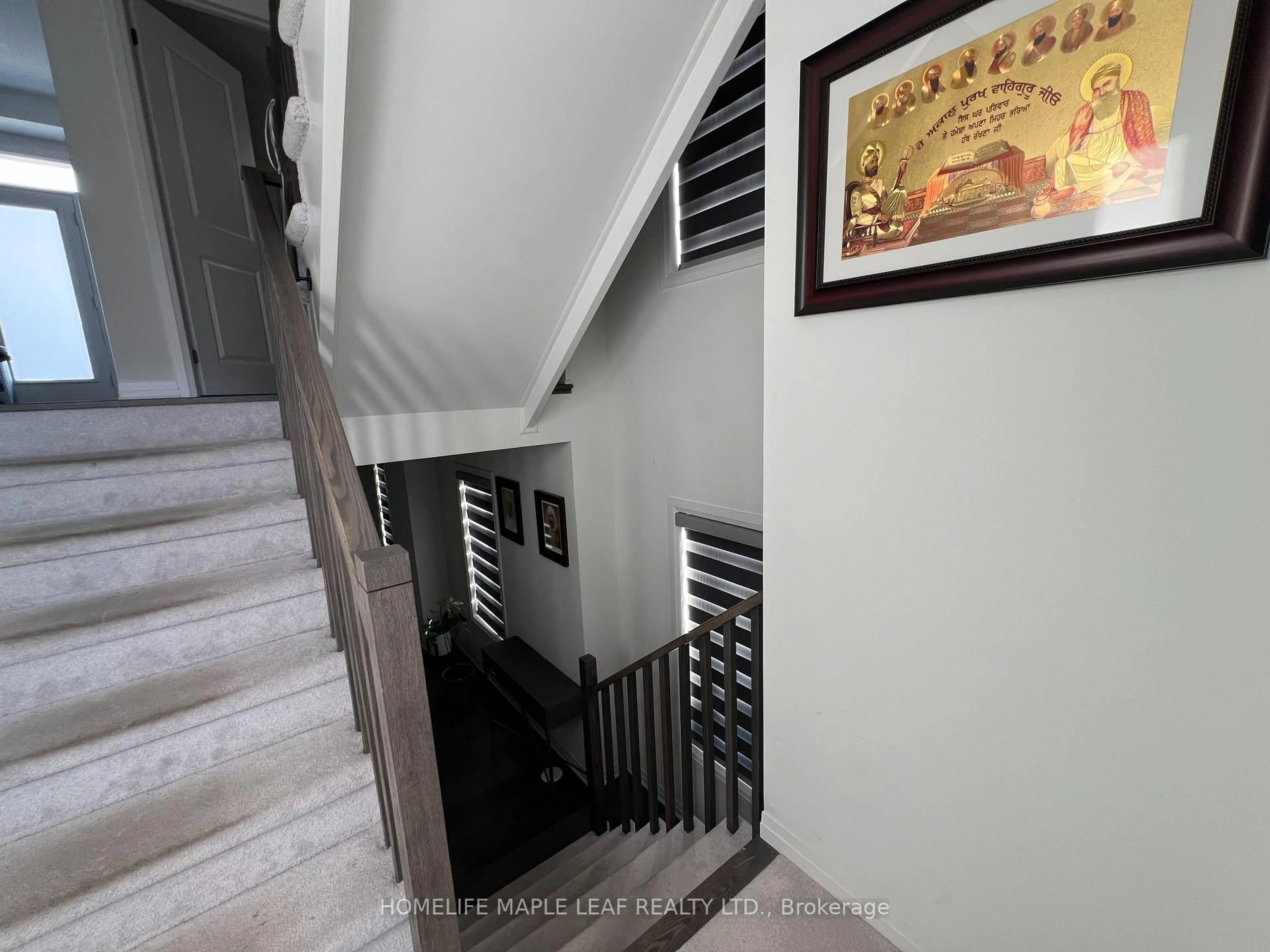 Stairs for 65 Totten Tr, New Tecumseth Ontario L0G 1W0