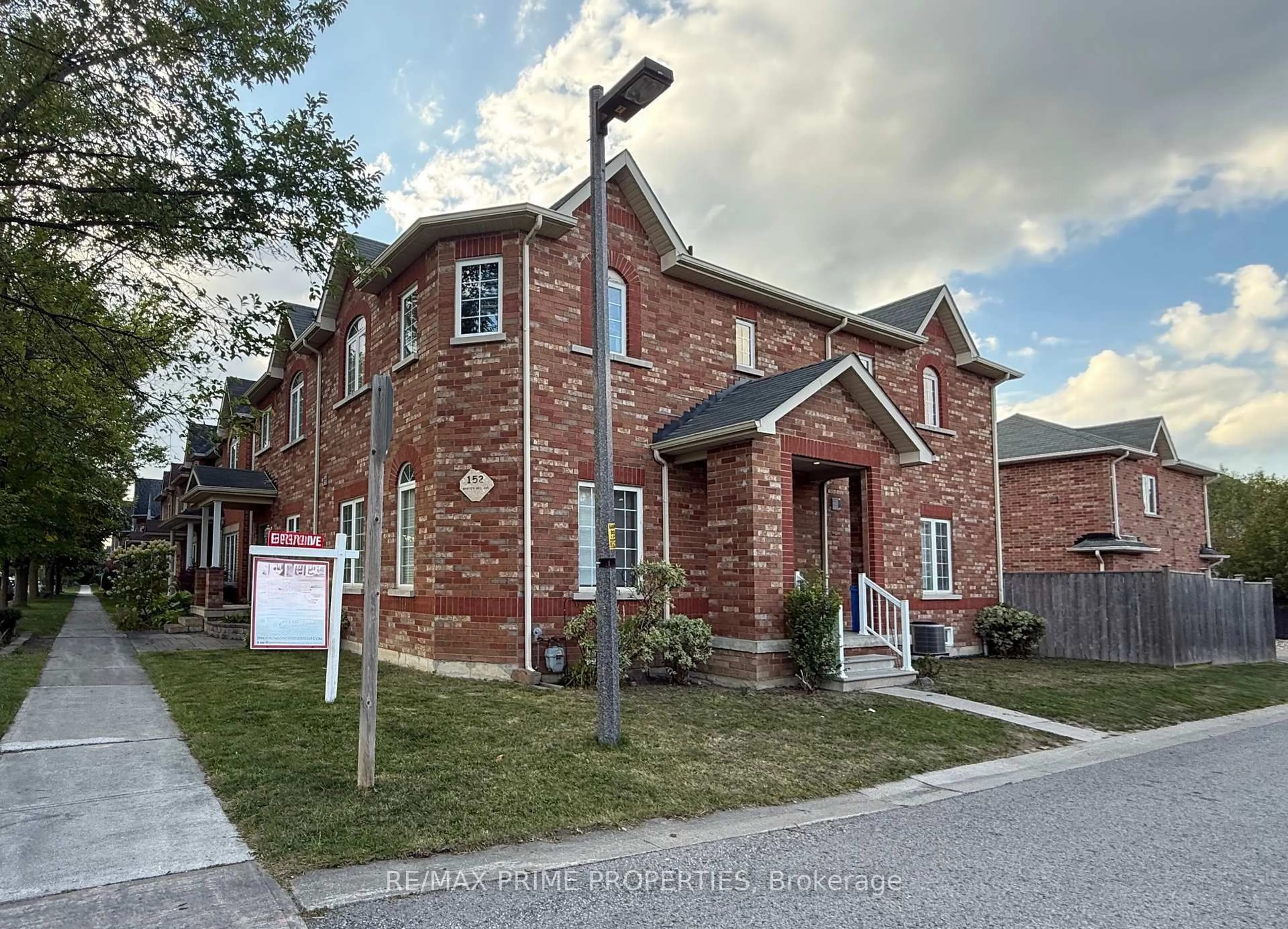 Home with brick exterior material, street for 152 Whites Hill Ave, Markham Ontario L6B 1C7