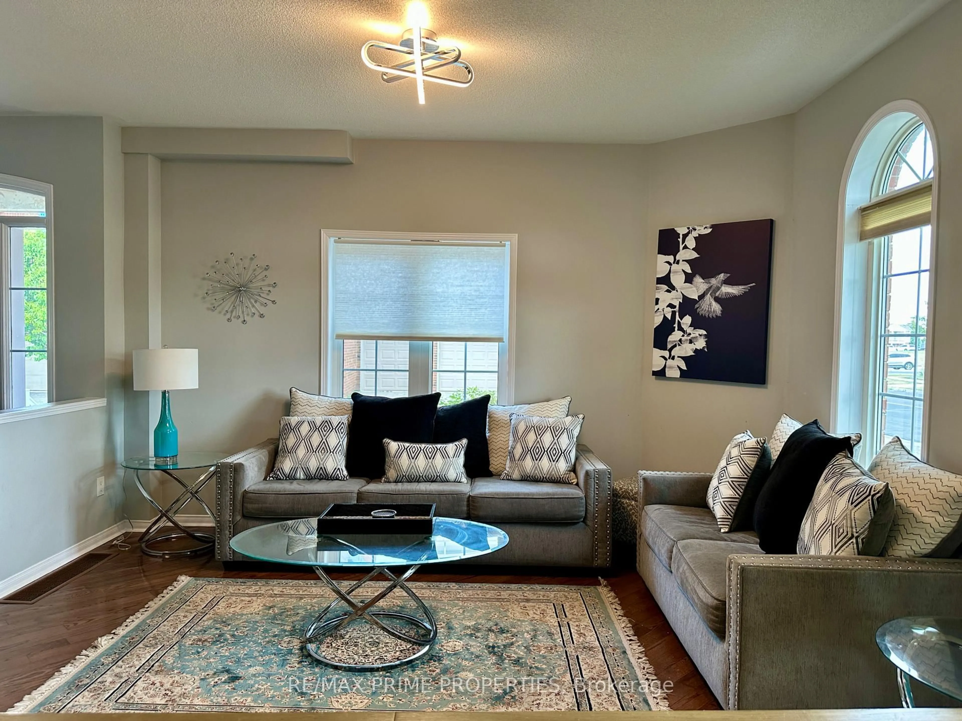 Living room with furniture, unknown for 152 Whites Hill Ave, Markham Ontario L6B 1C7