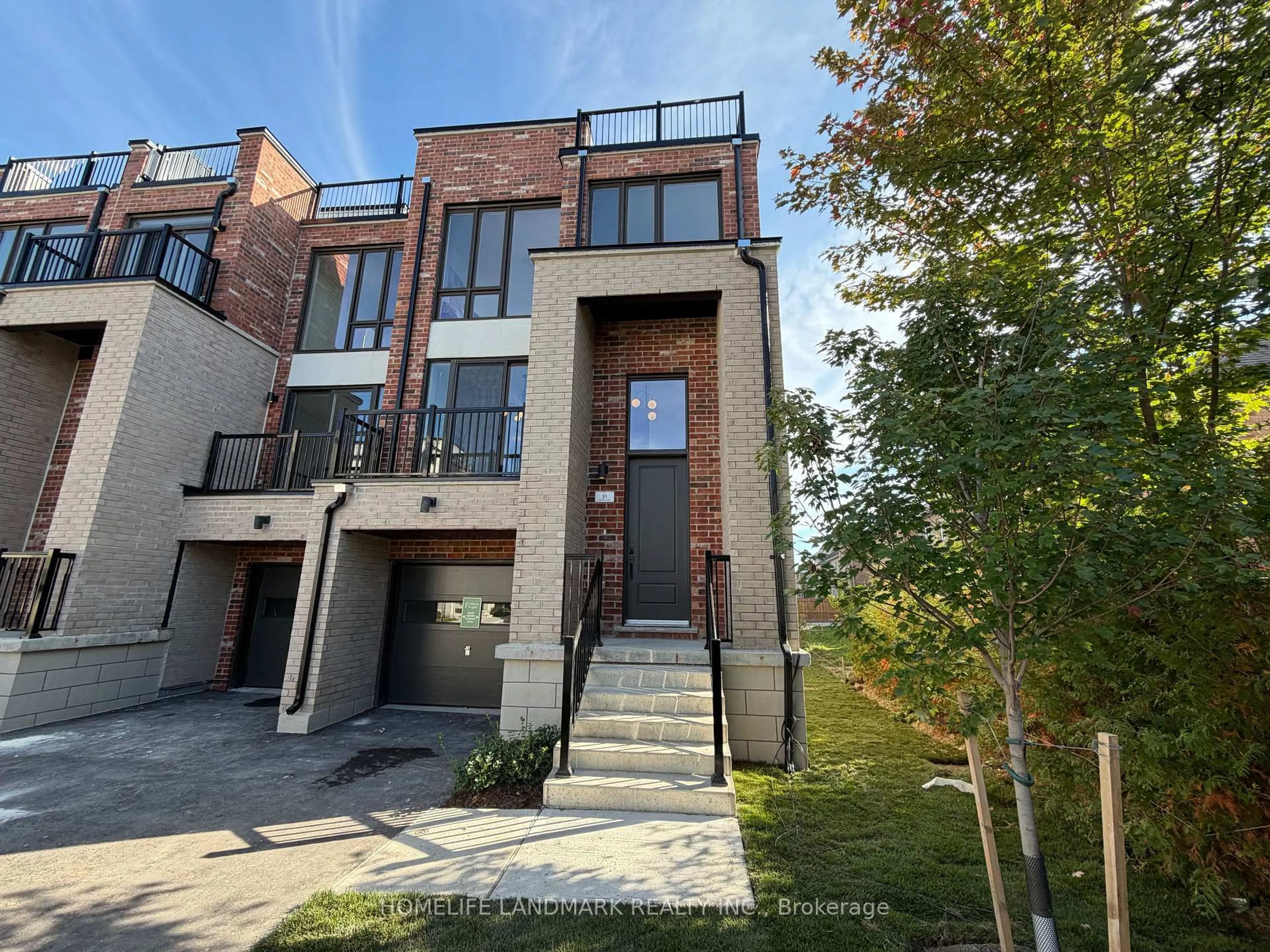 Home with brick exterior material, street for 31 Bancroft Lane, Richmond Hill Ontario L4E 1M1