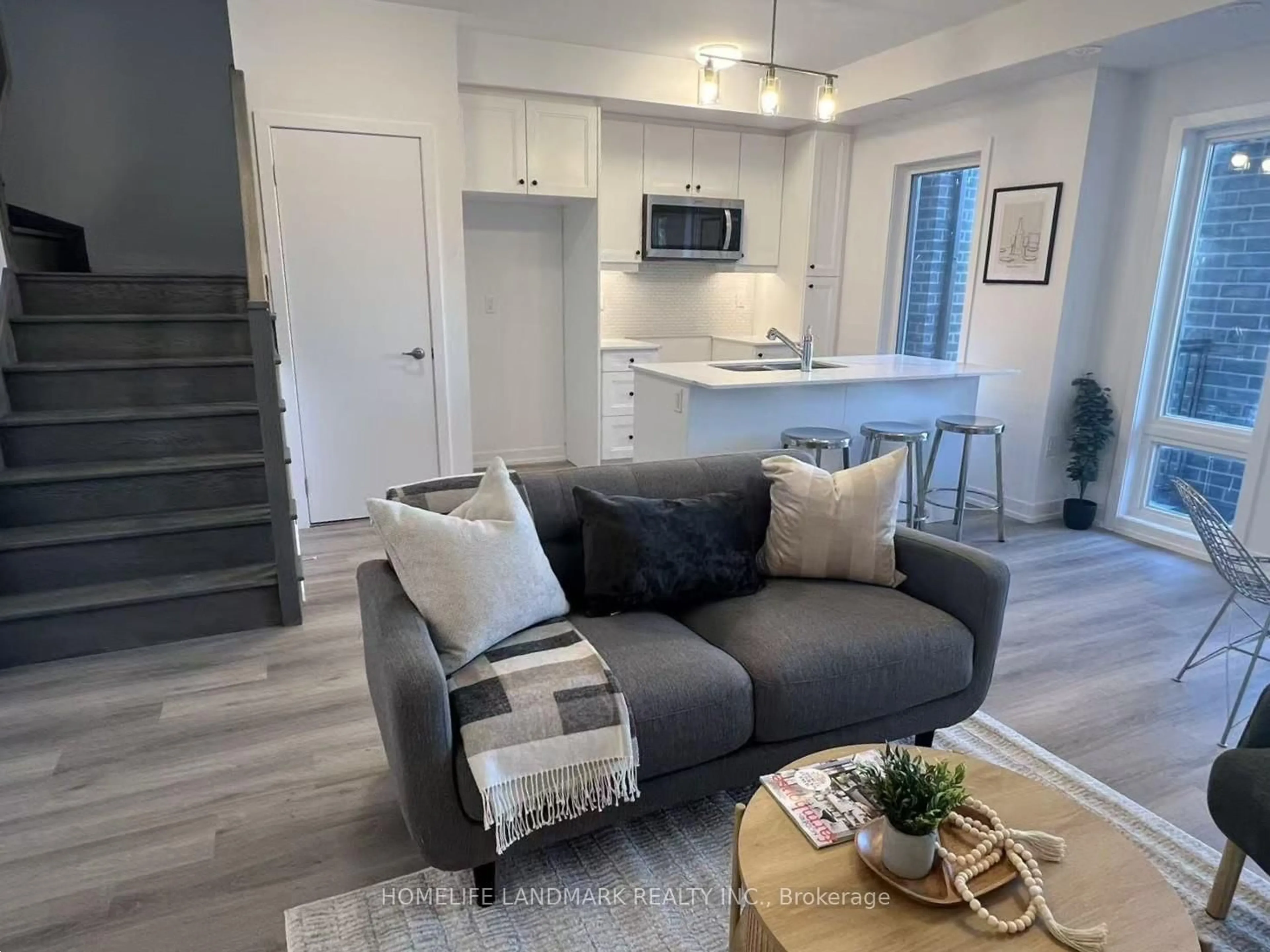 Unknown for 3 Bancroft Lane #212, Richmond Hill Ontario L4E 1M1