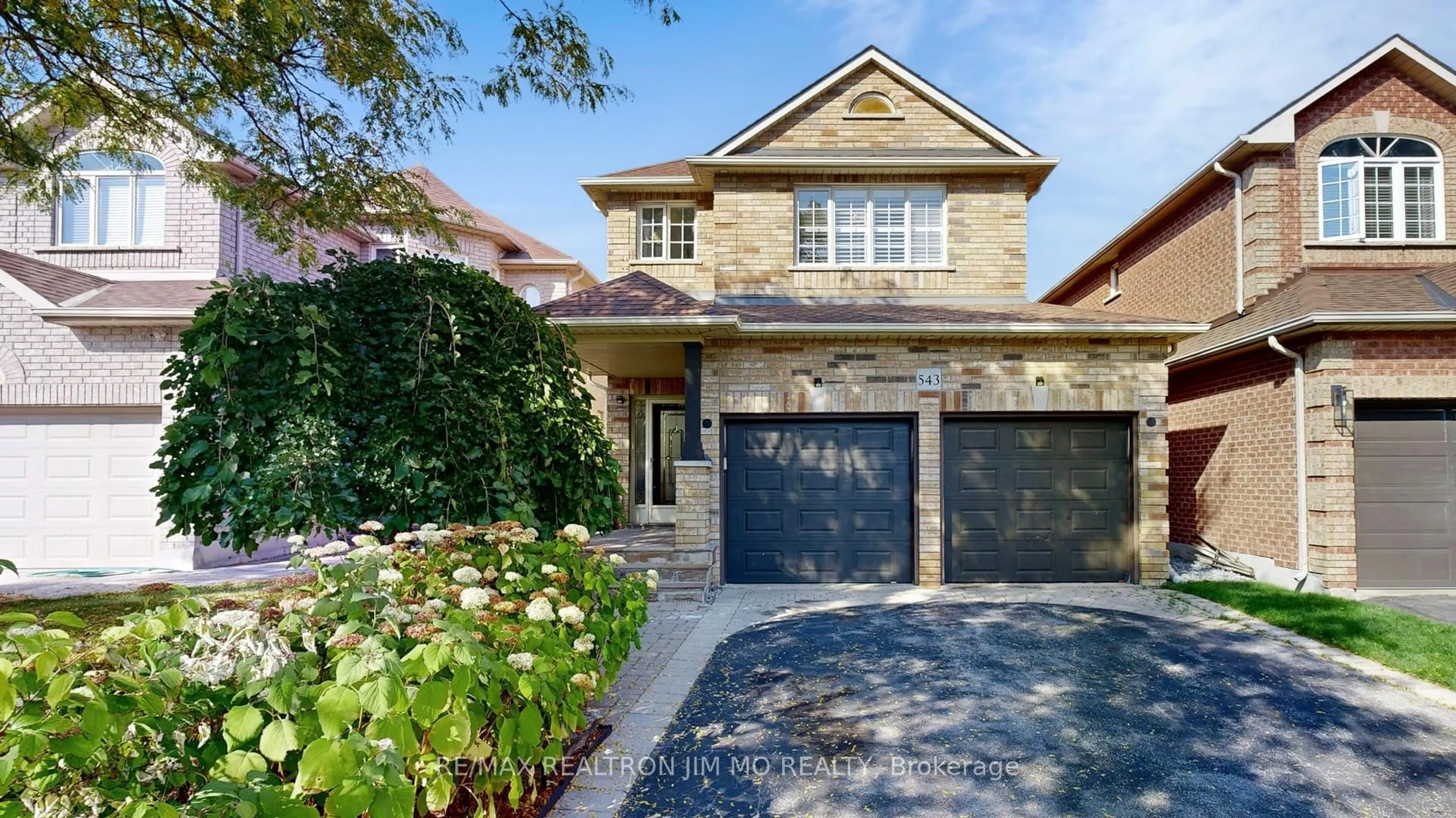 Home with brick exterior material, street for 543 Greig Circ, Newmarket Ontario L3Y 8S6