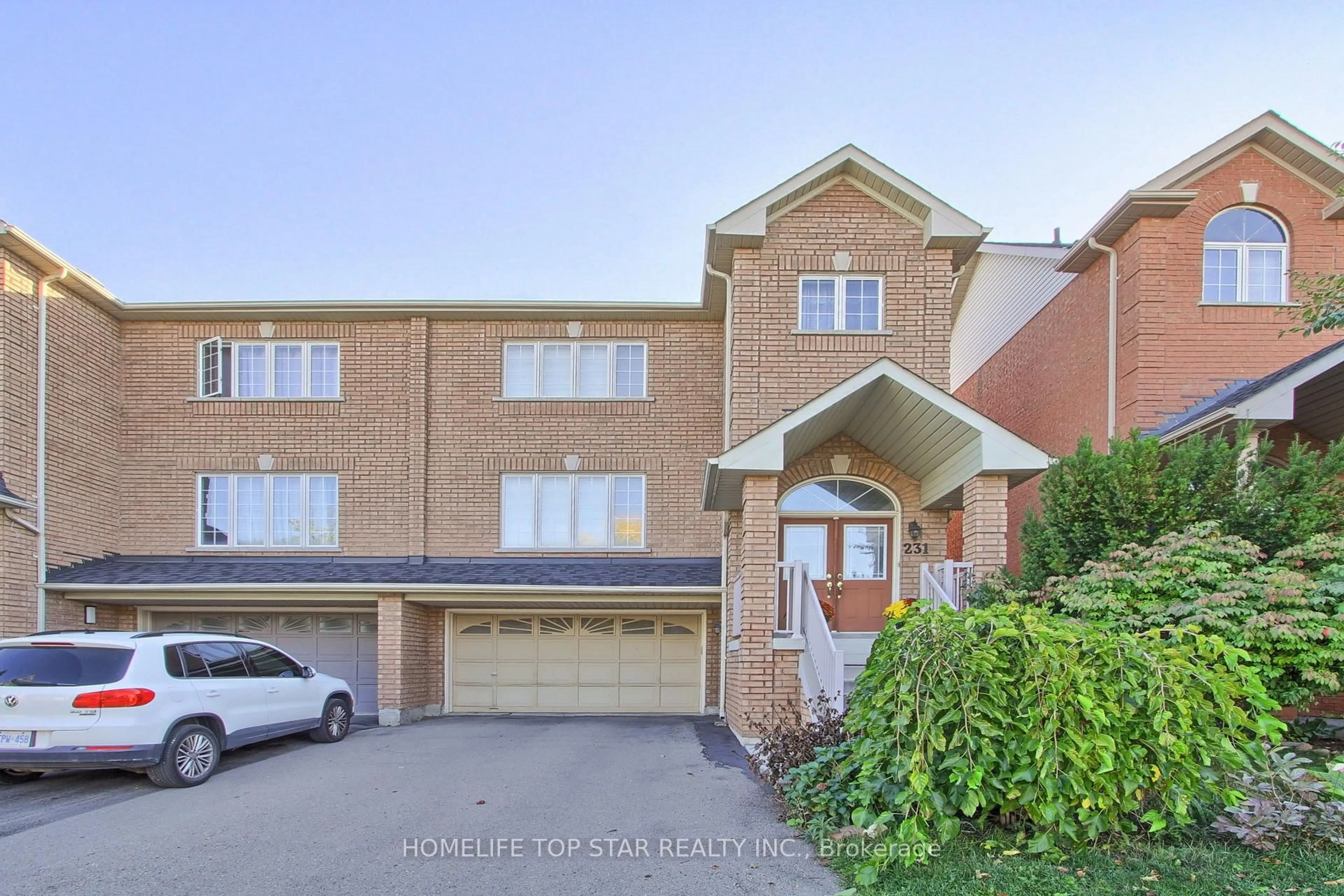 Home with brick exterior material, street for 231 Knapton Dr, Newmarket Ontario L3X 3B6