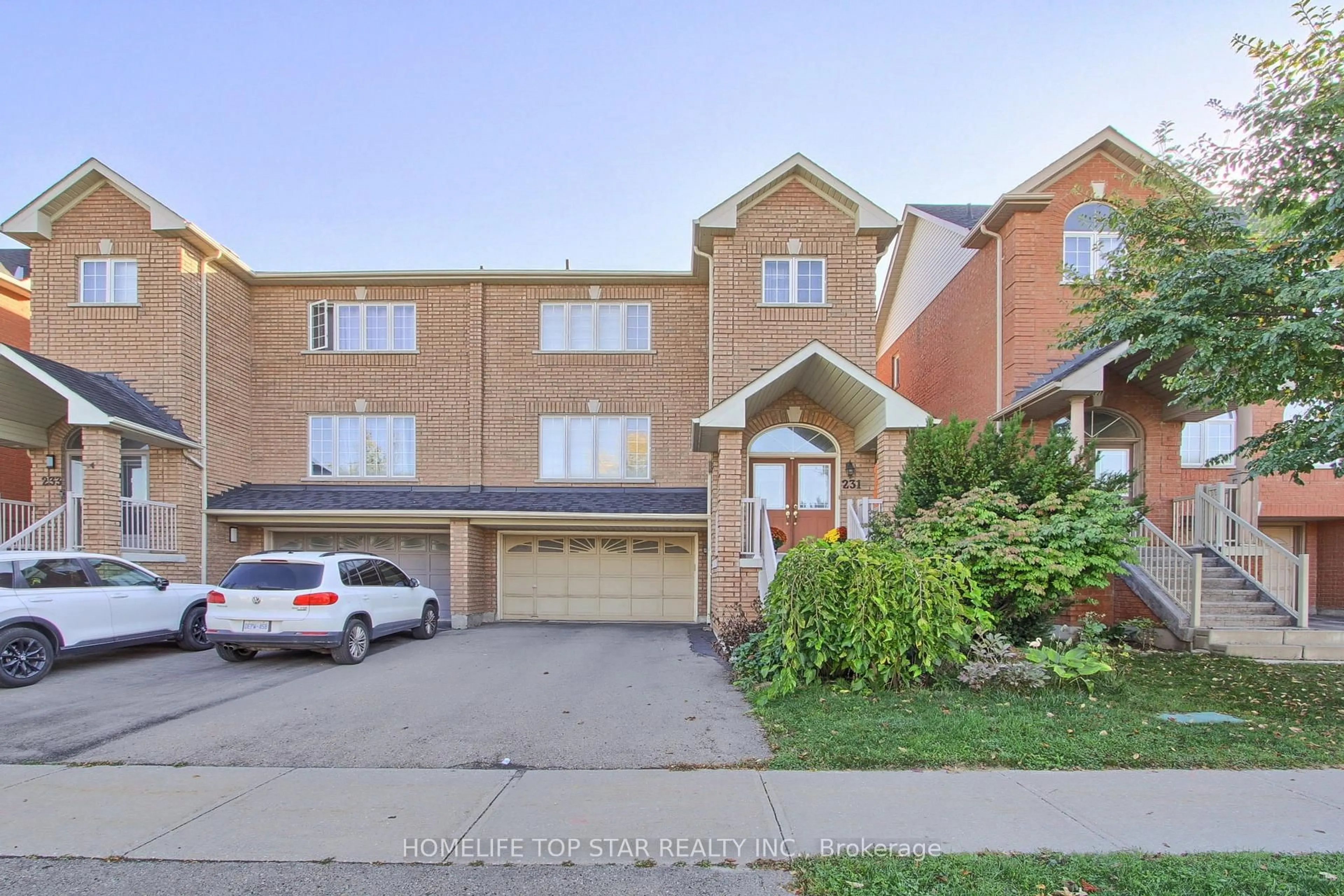 Home with brick exterior material, street for 231 Knapton Dr, Newmarket Ontario L3X 3B6