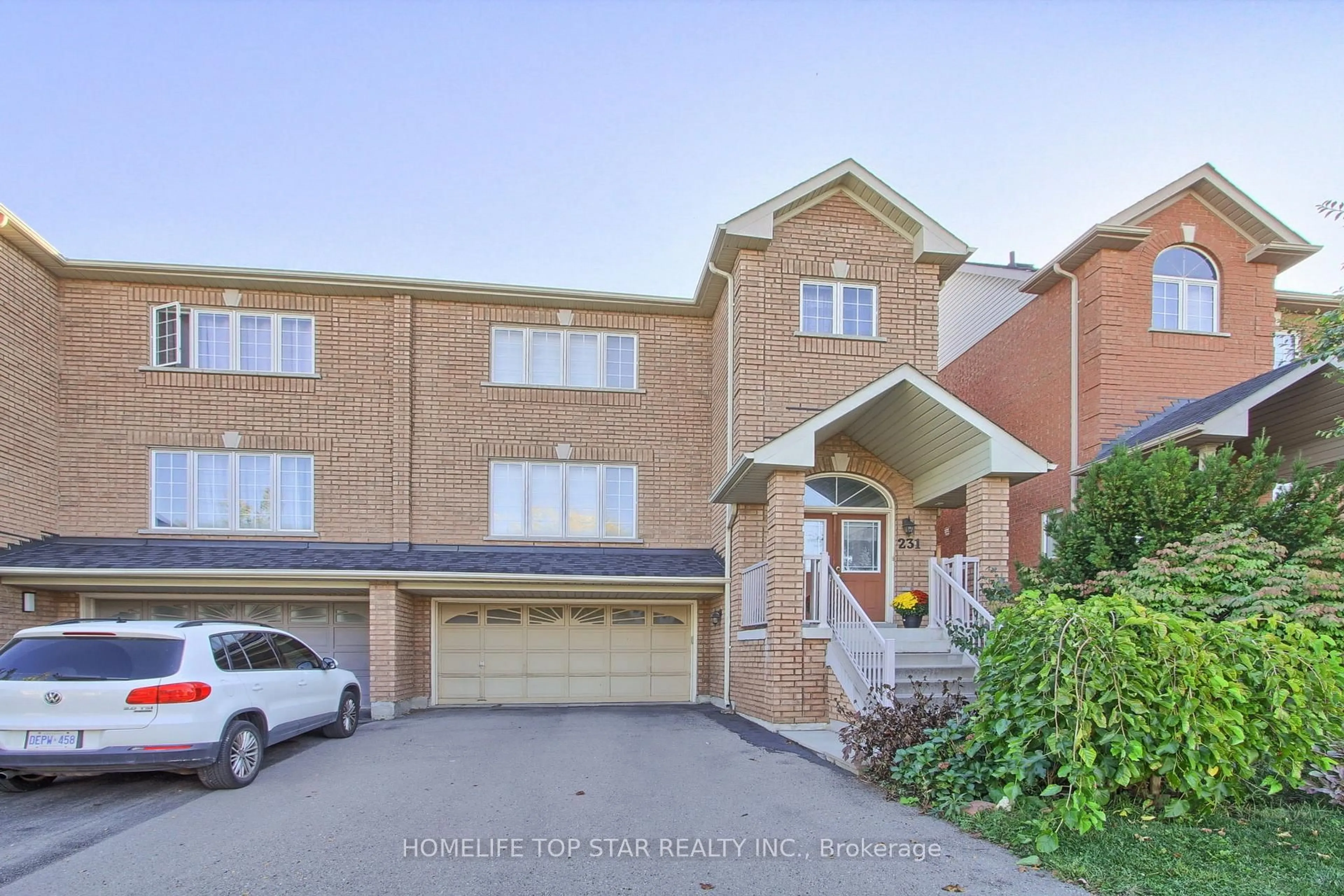 Home with brick exterior material, street for 231 Knapton Dr, Newmarket Ontario L3X 3B6