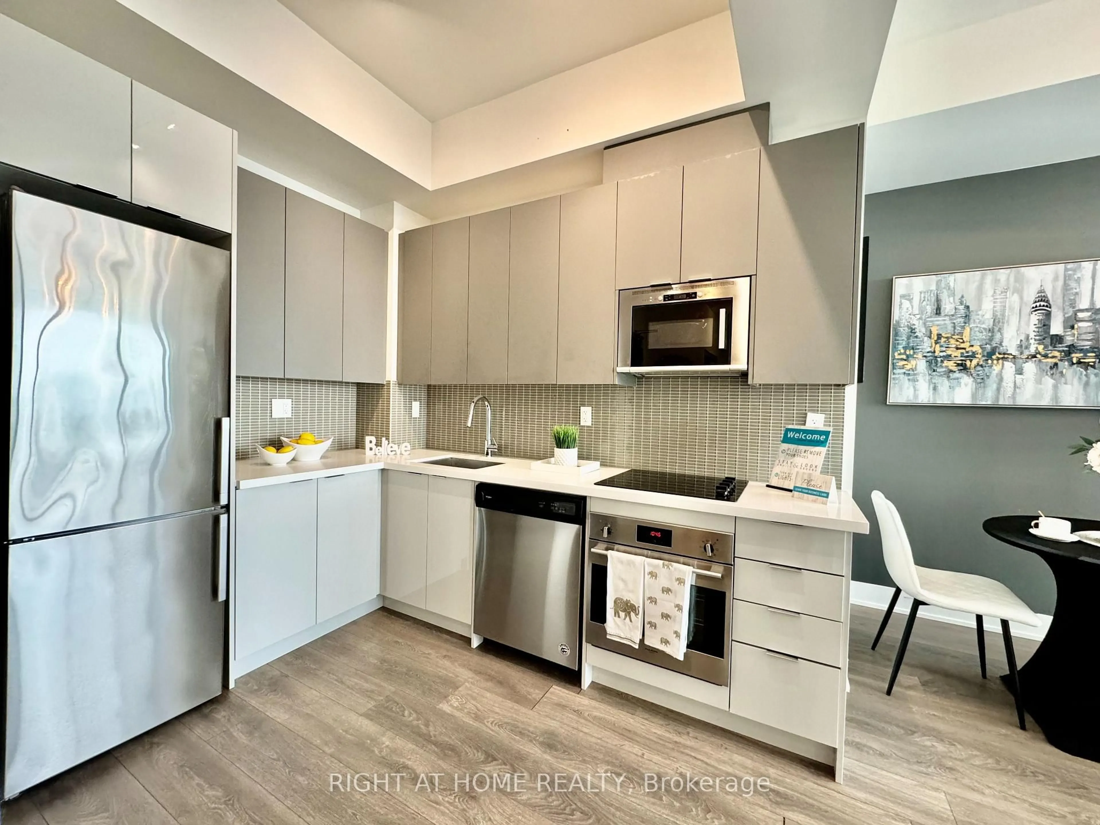 Open concept kitchen, ceramic/tile floor for 2908 Highway 7 Rd #3709, Vaughan Ontario L4K 0K5