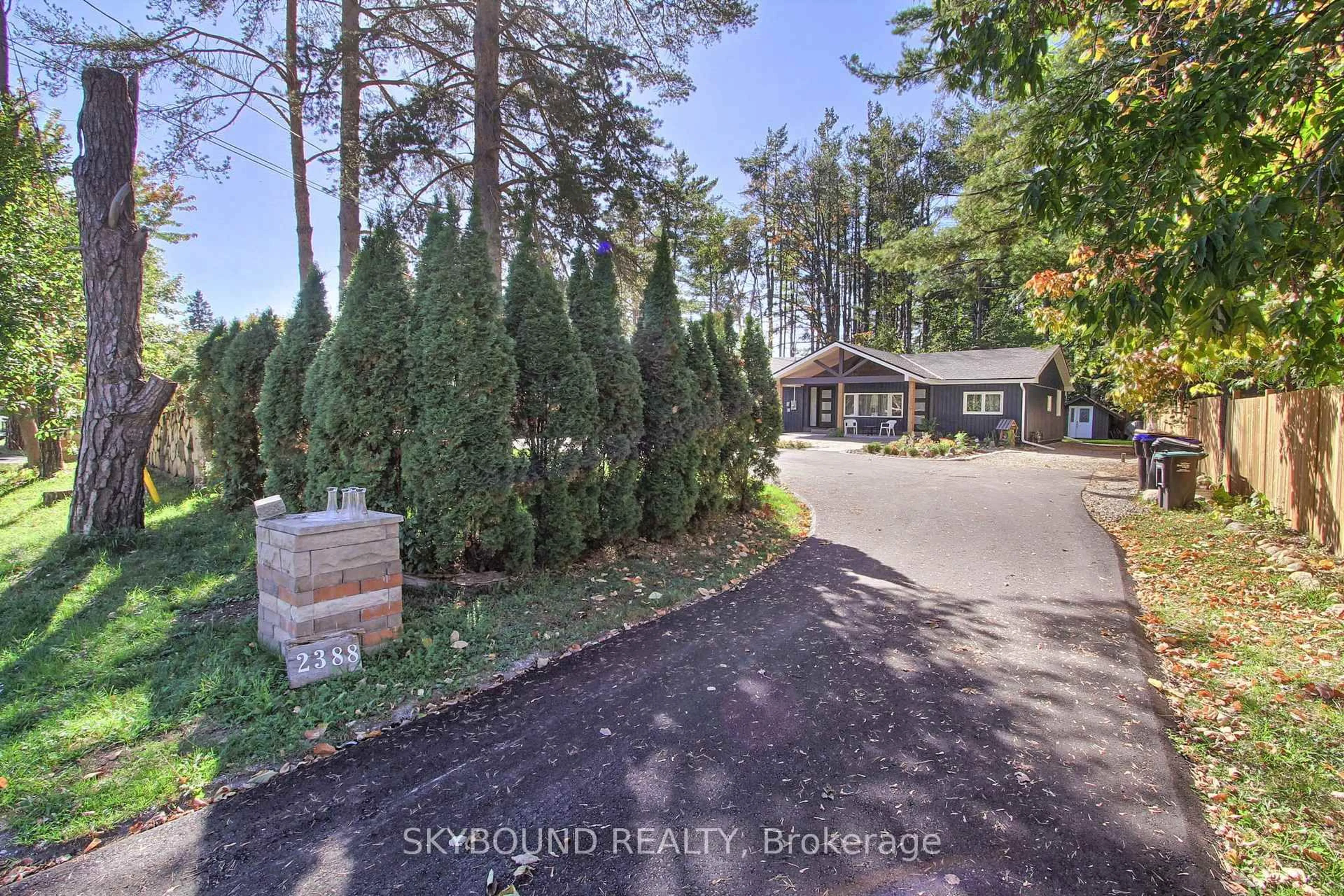 Unknown for 2388 25 Sdrd, Innisfil Ontario L9S 2G2