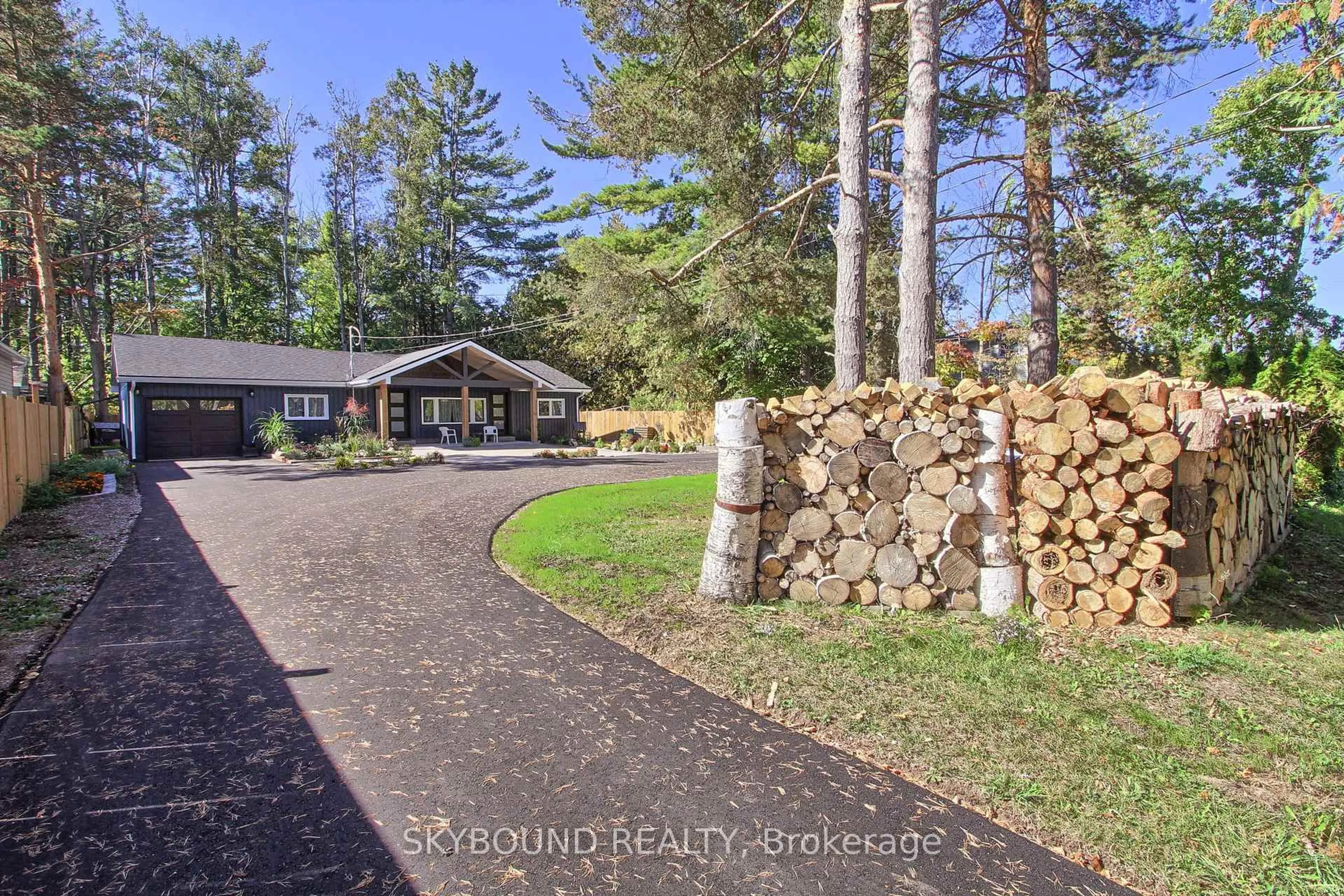 Unknown for 2388 25 Sdrd, Innisfil Ontario L9S 2G2