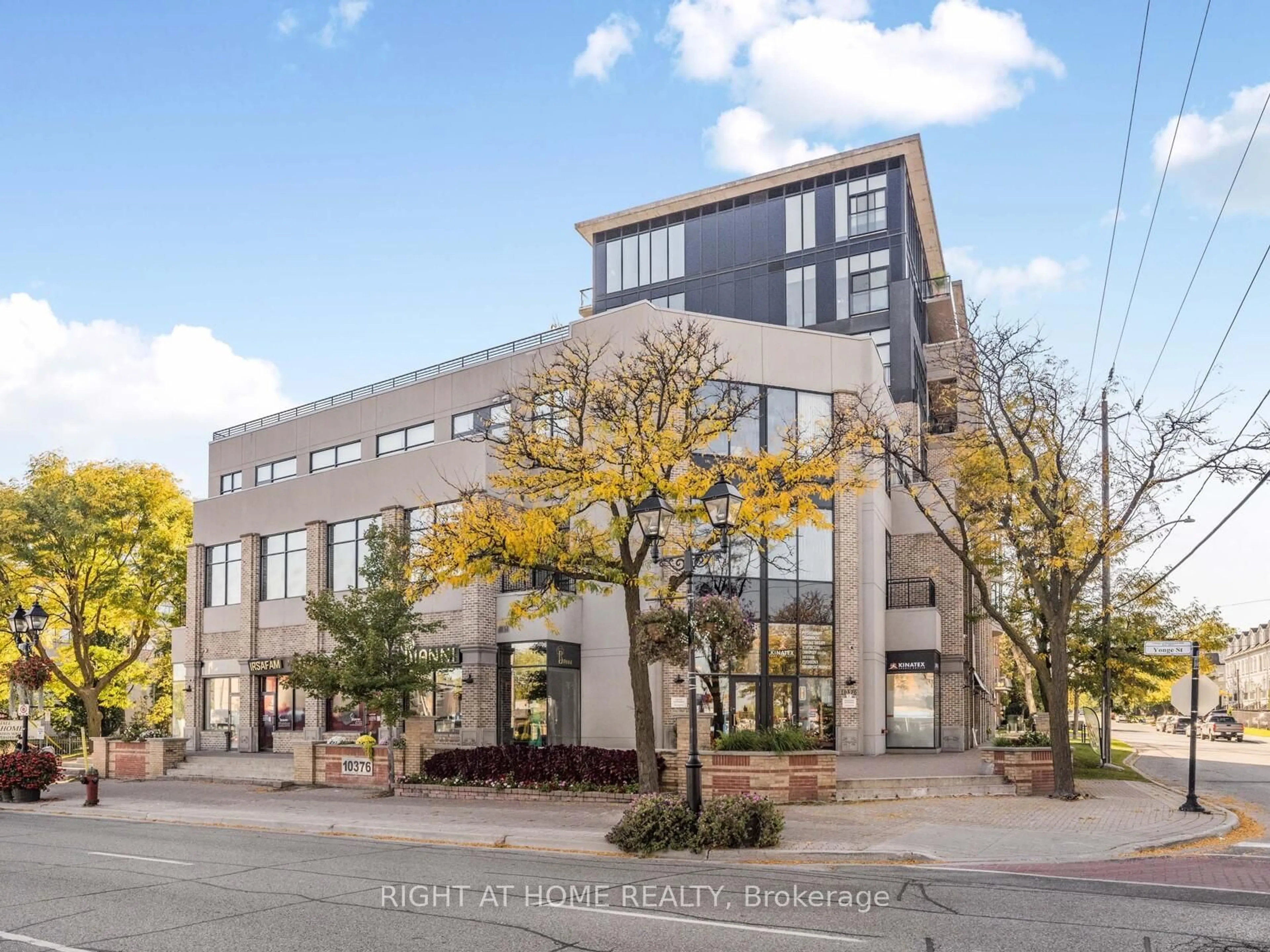 Unknown for 10376 Yonge St #406, Richmond Hill Ontario L4C 3B8