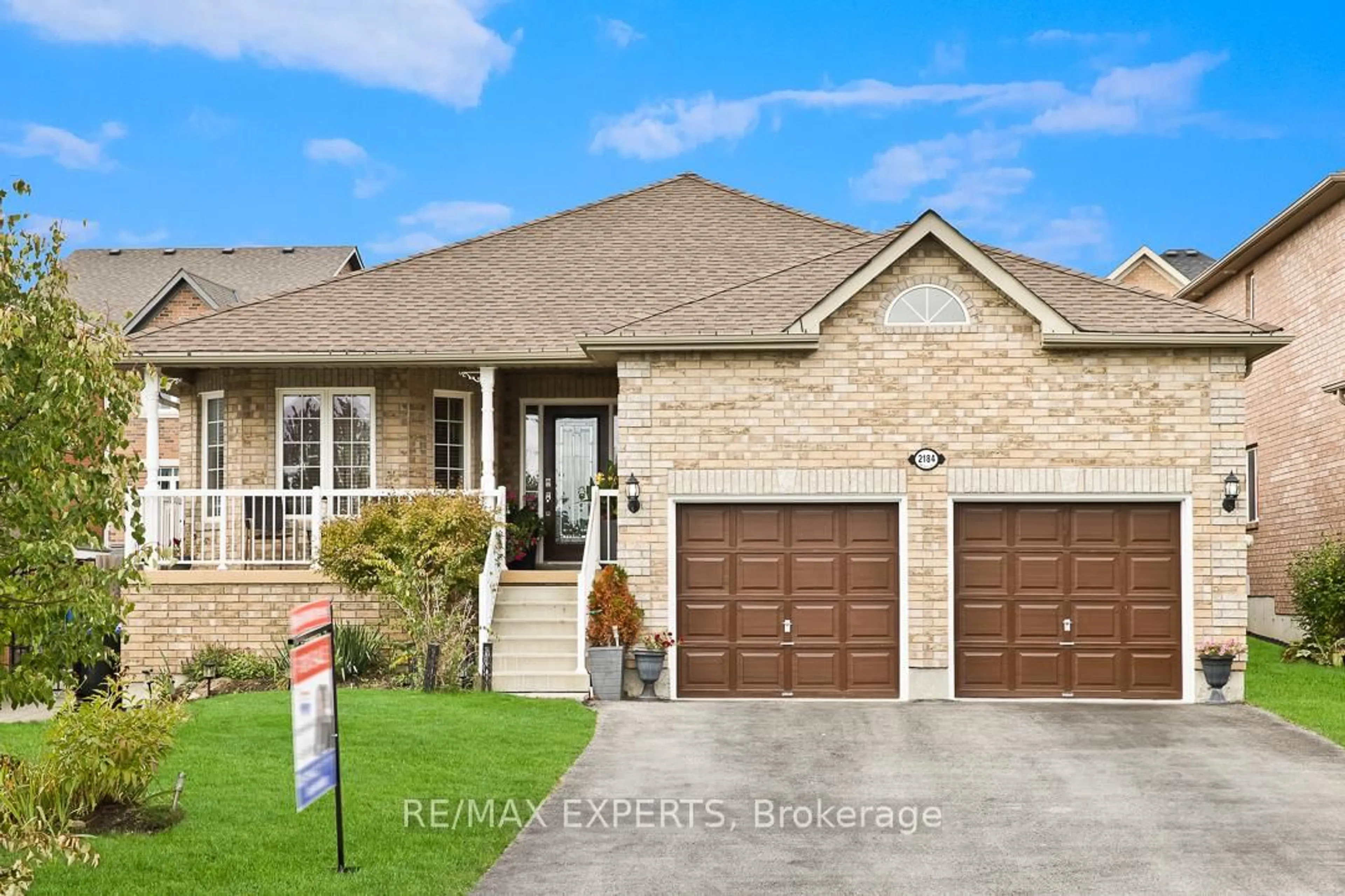 Home with brick exterior material, street for 2184 Nevils St, Innisfil Ontario L9S 0E1