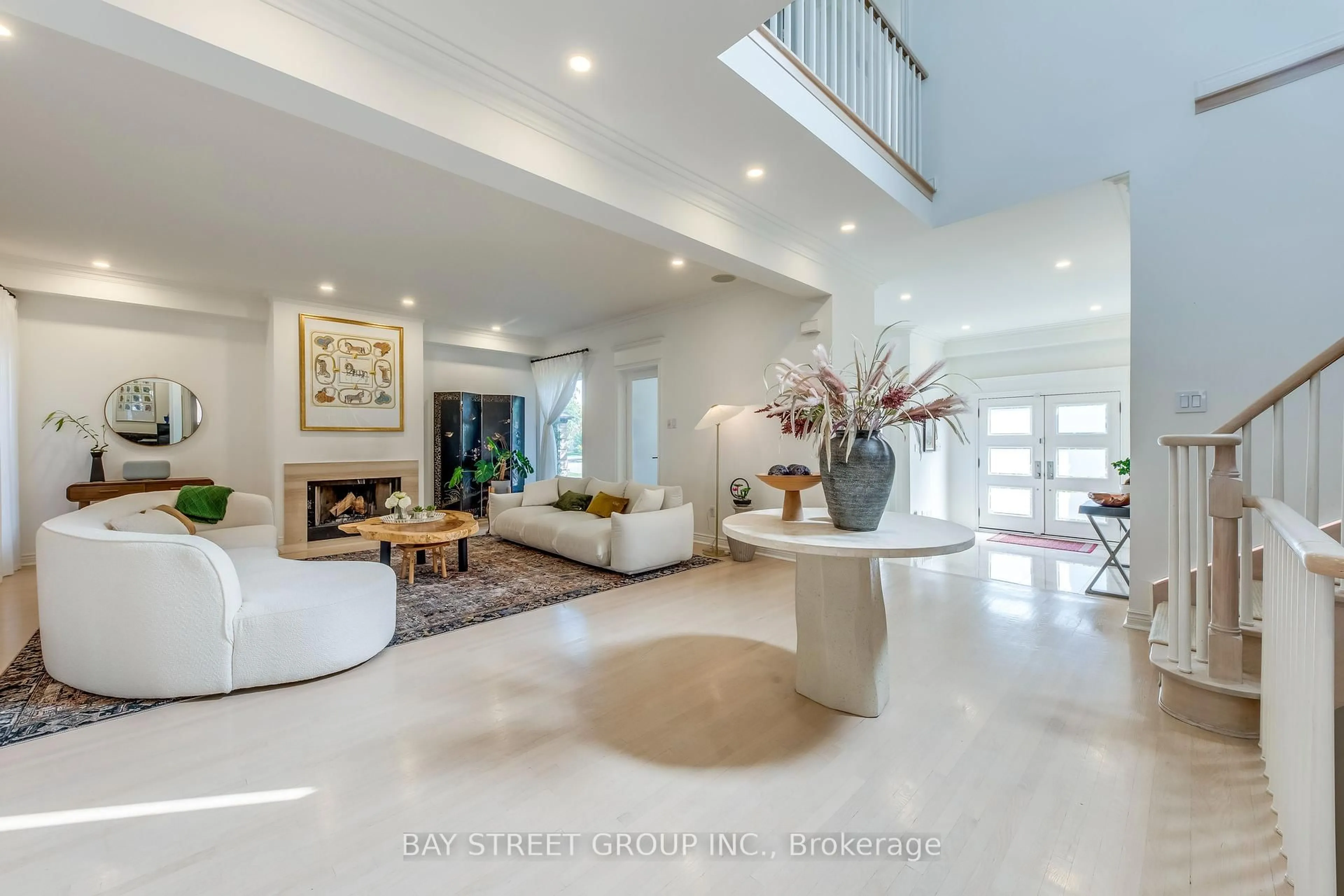 Indoor foyer for 128 beverley glen Blvd, Vaughan Ontario L4J 7V2