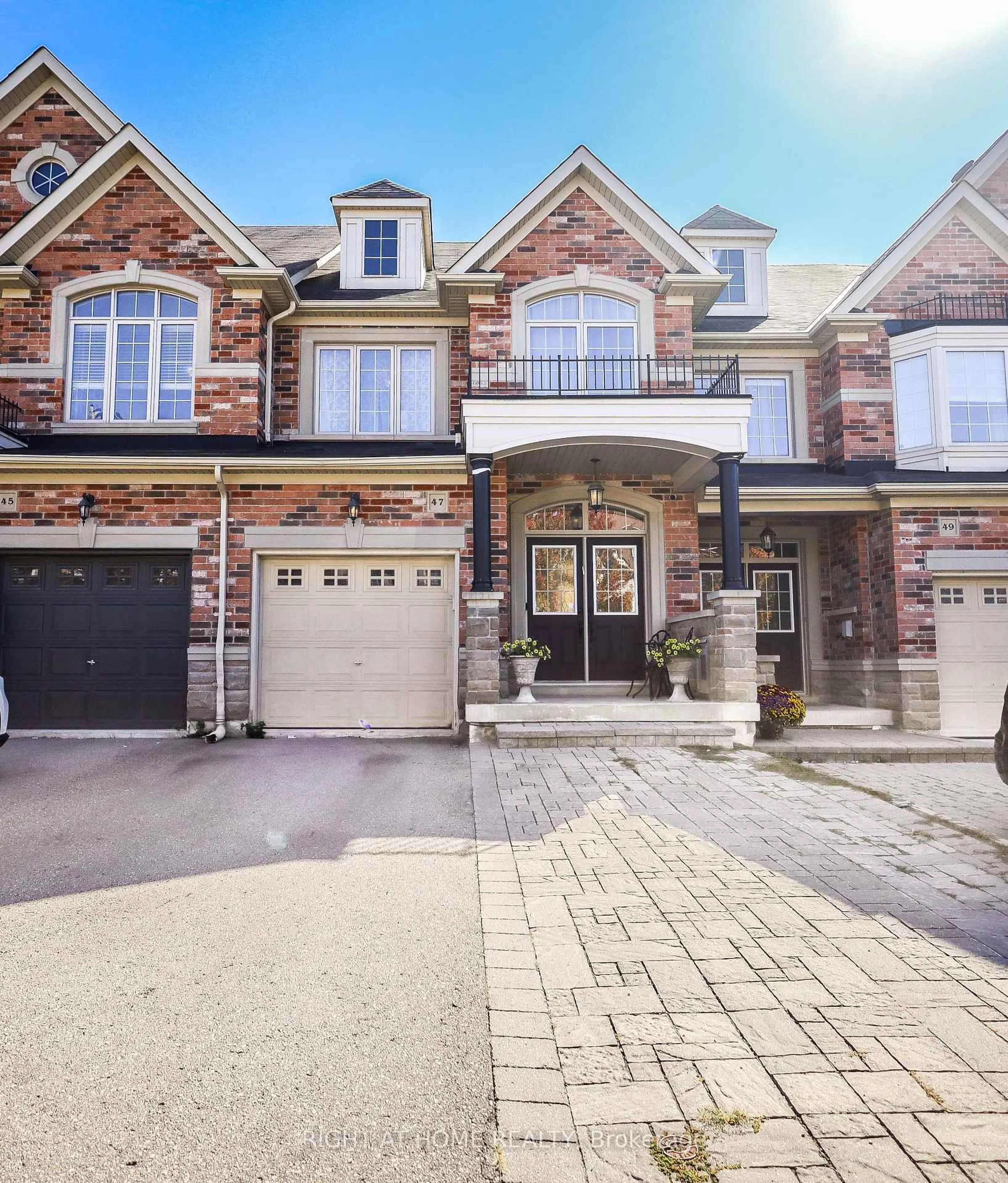 Home with brick exterior material, street for 47 Millhouse Crt, Vaughan Ontario L6A 4J4