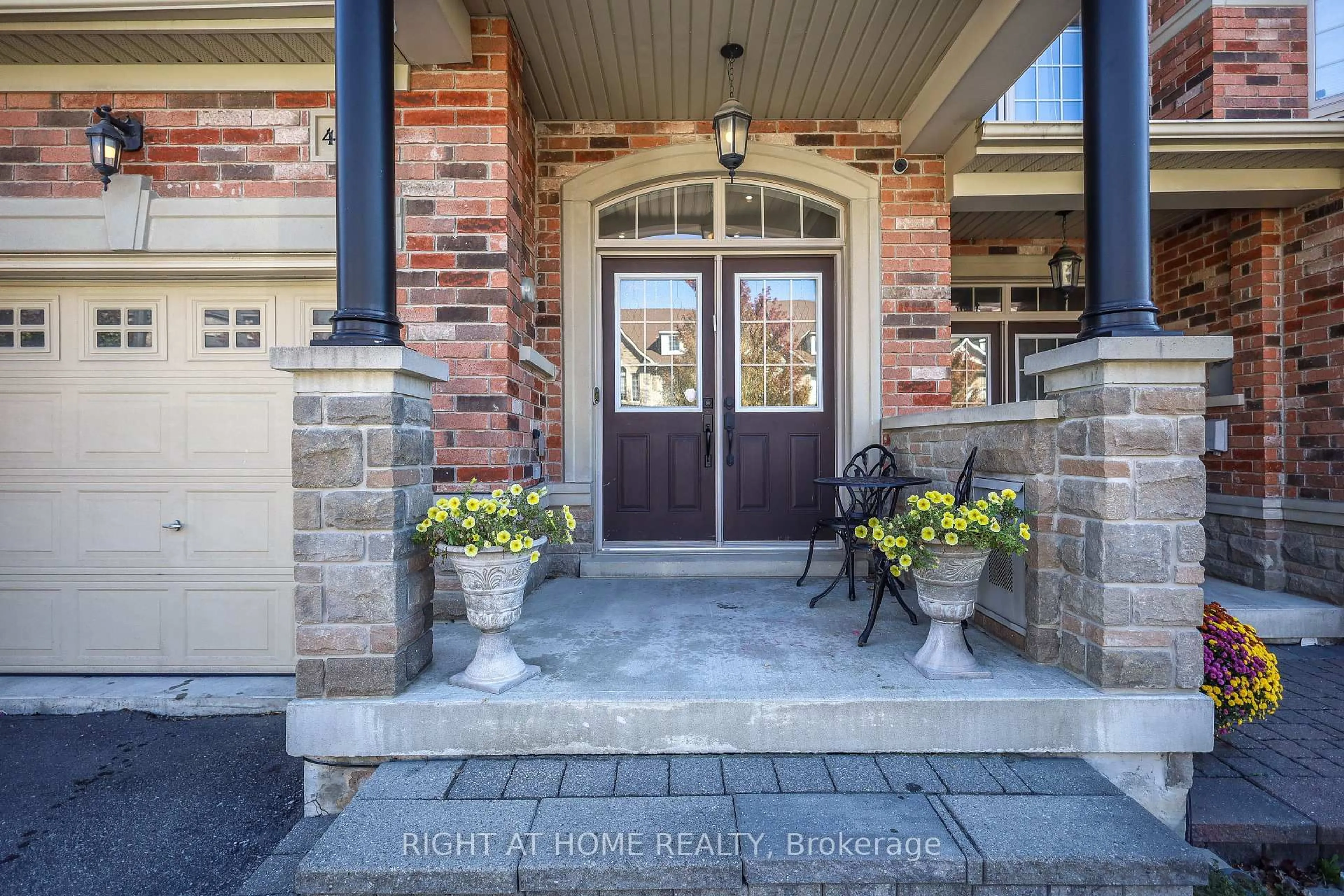 Indoor entryway for 47 Millhouse Crt, Vaughan Ontario L6A 4J4