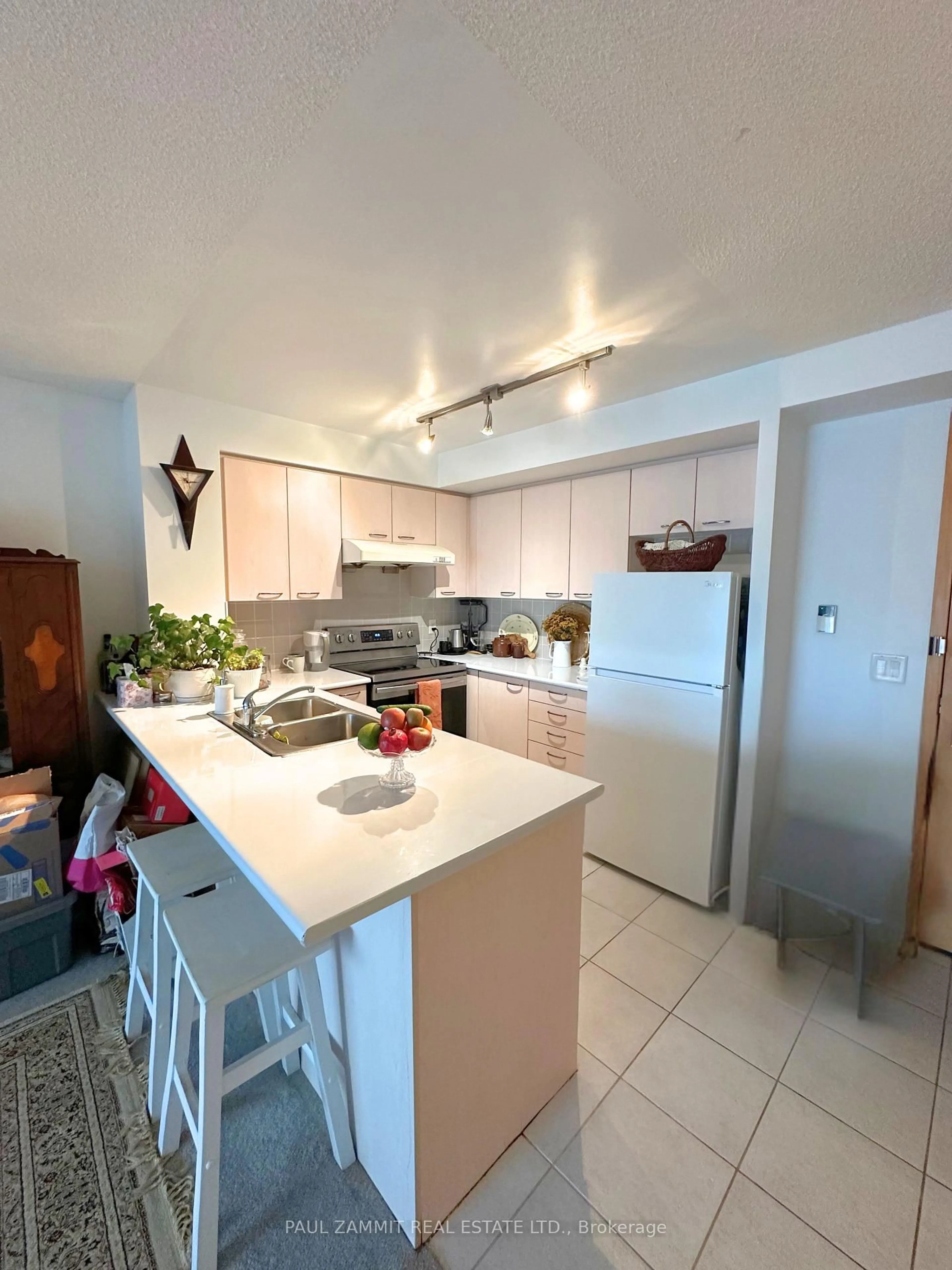 Unknown for 62 Suncrest Blvd #702, Markham Ontario L3T 7Y6