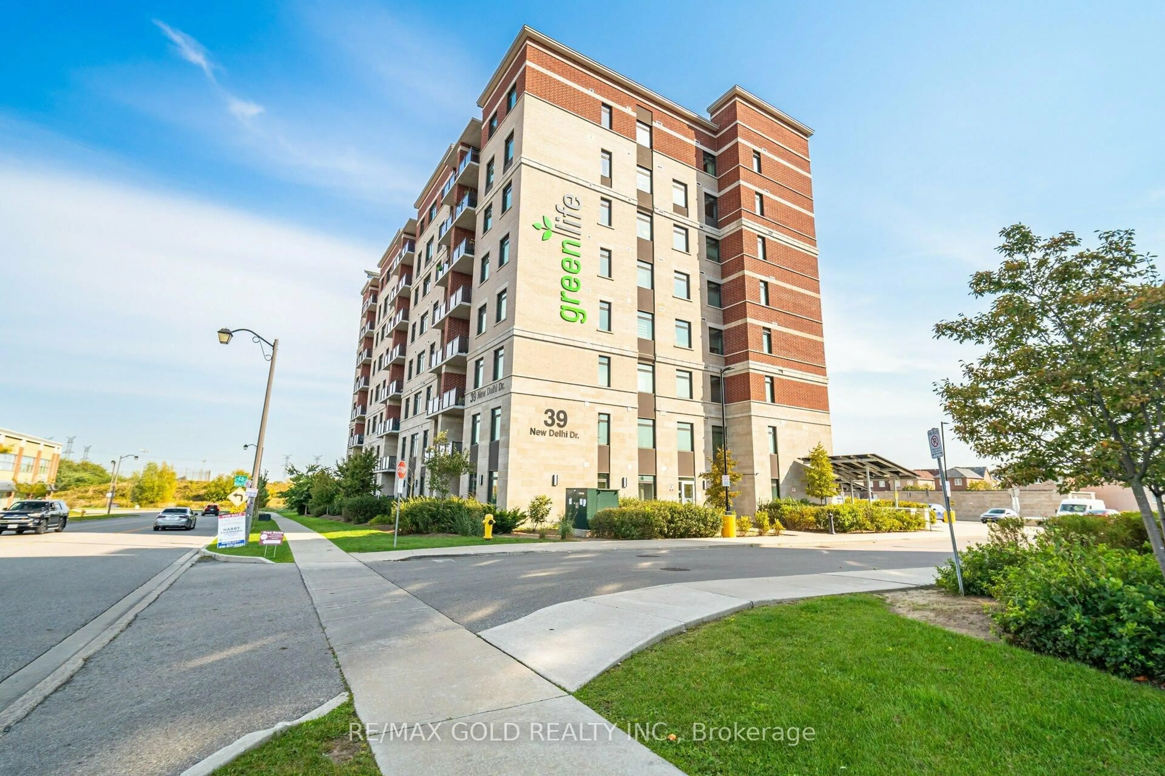A pic from outside/outdoor area/front of a property/back of a property/a pic from drone, building for 39 New Delhi Dr #412, Markham Ontario L3S 0E1