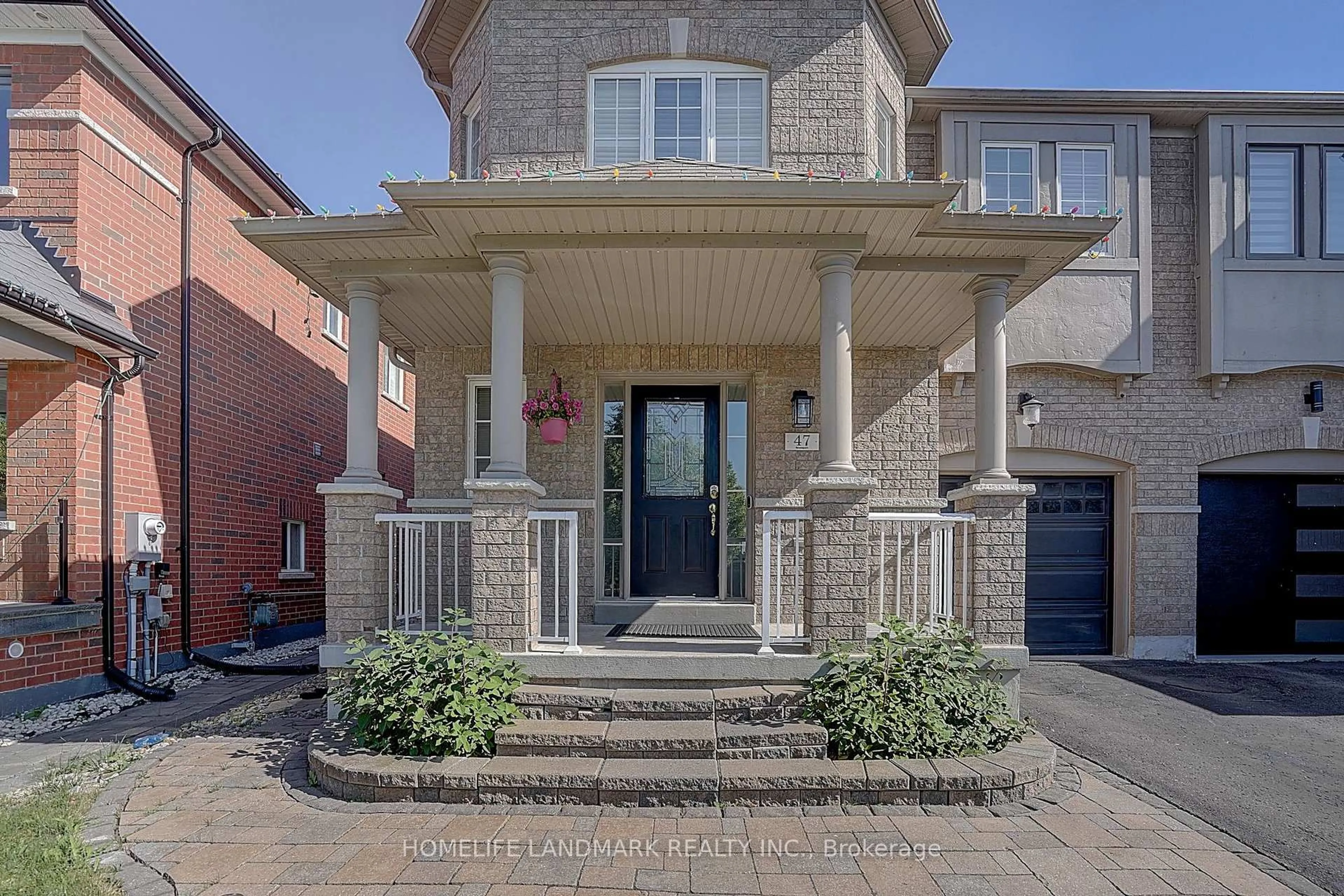 Home with brick exterior material, street for 47 Wallwark St, Aurora Ontario L4G 0J2