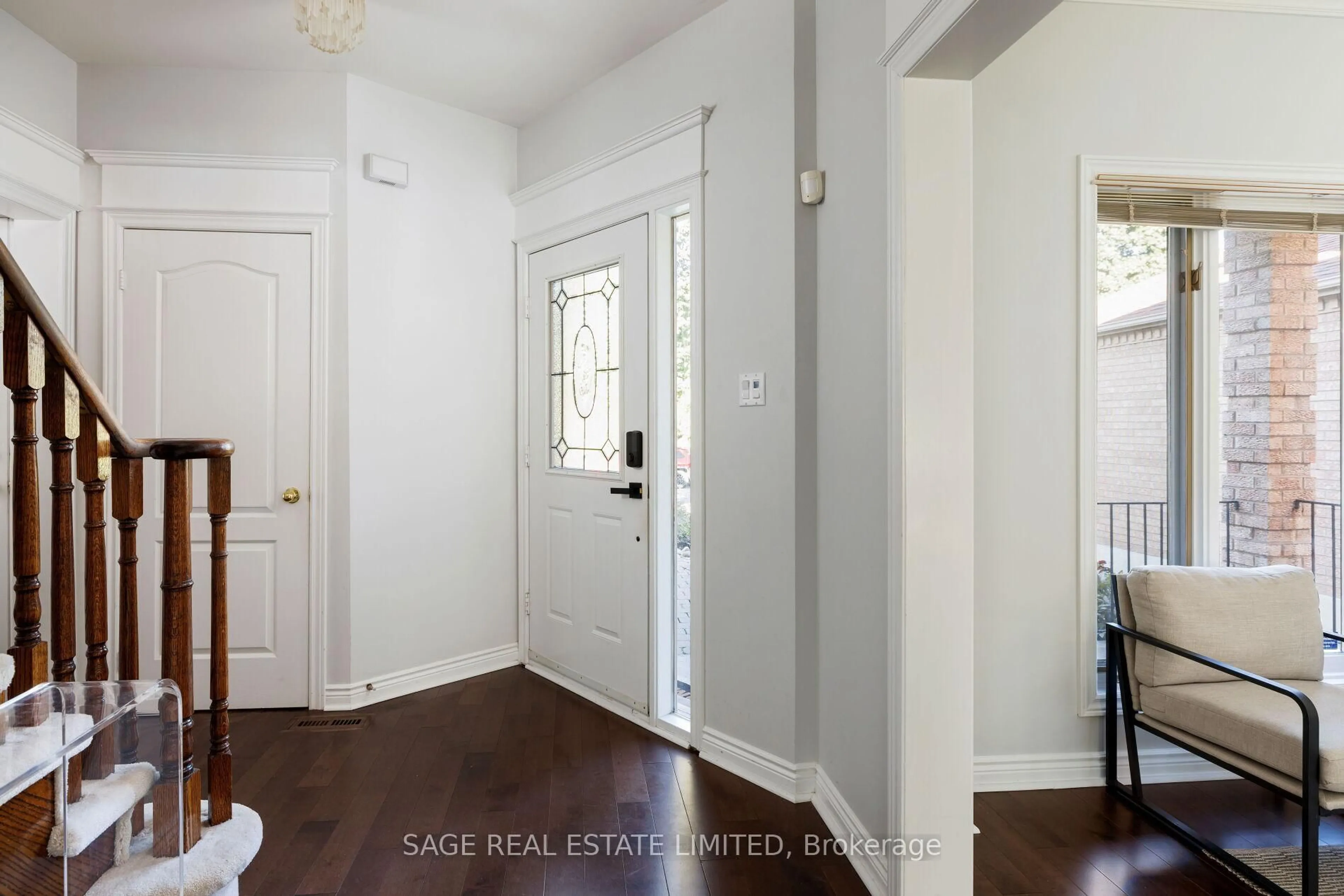 Indoor entryway for 43 Mulholland Dr, Vaughan Ontario L4J 7T7