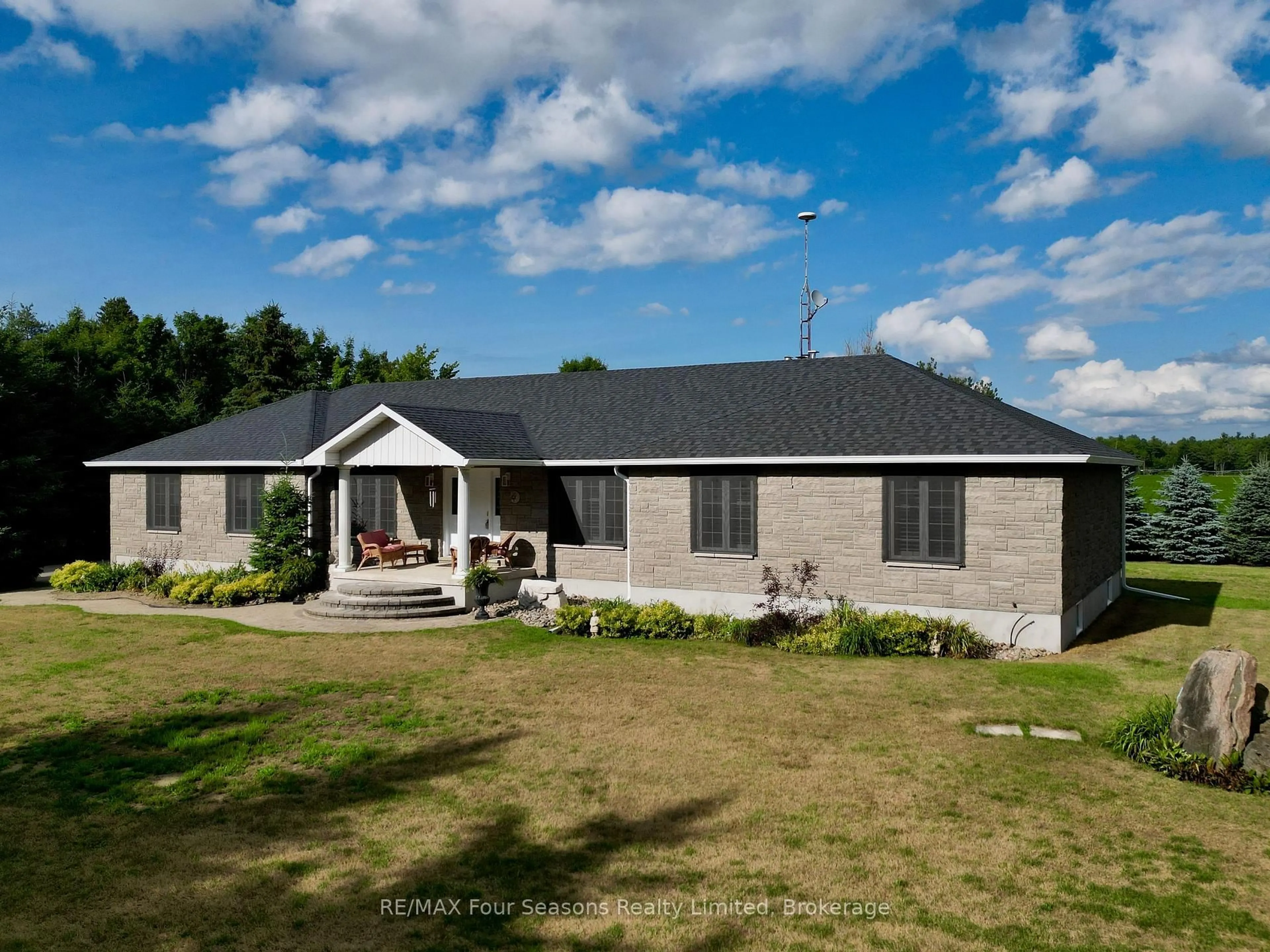 A pic from outside/outdoor area/front of a property/back of a property/a pic from drone, building for 6853 Pine Plains Rd, Adjala-Tosorontio Ontario L0M 1J0