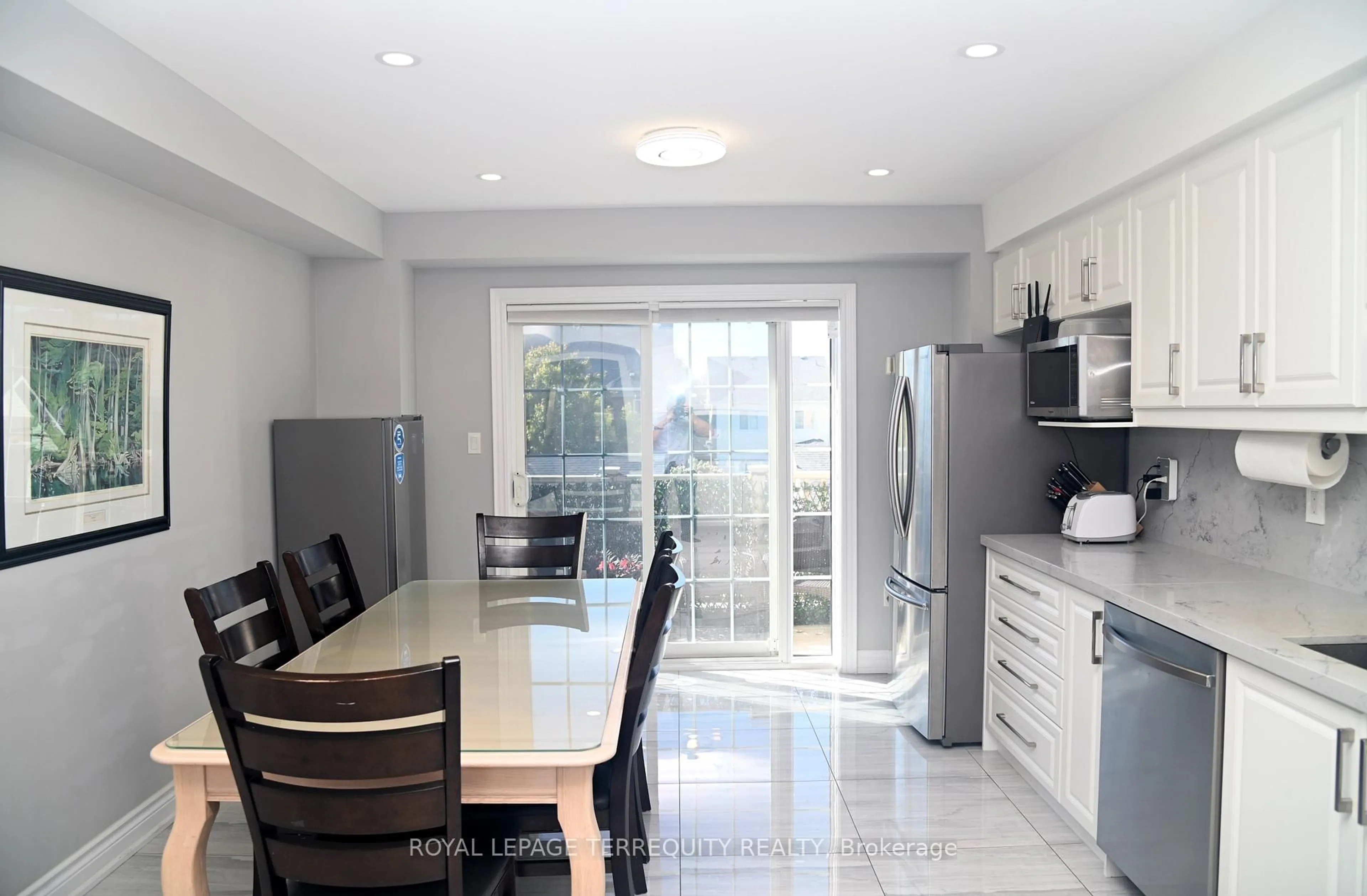 Open concept kitchen, ceramic/tile floor for 2753 Bur Oak Ave, Markham Ontario L6B 1C8