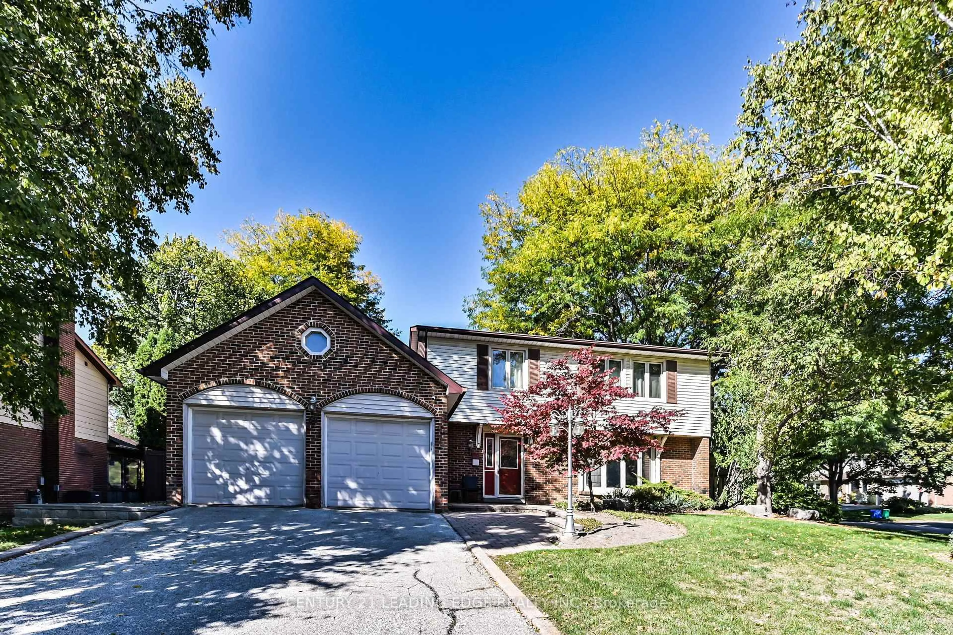 Home with vinyl exterior material, street for 50 Sir Gawaine Pl, Markham Ontario L3P 3A2