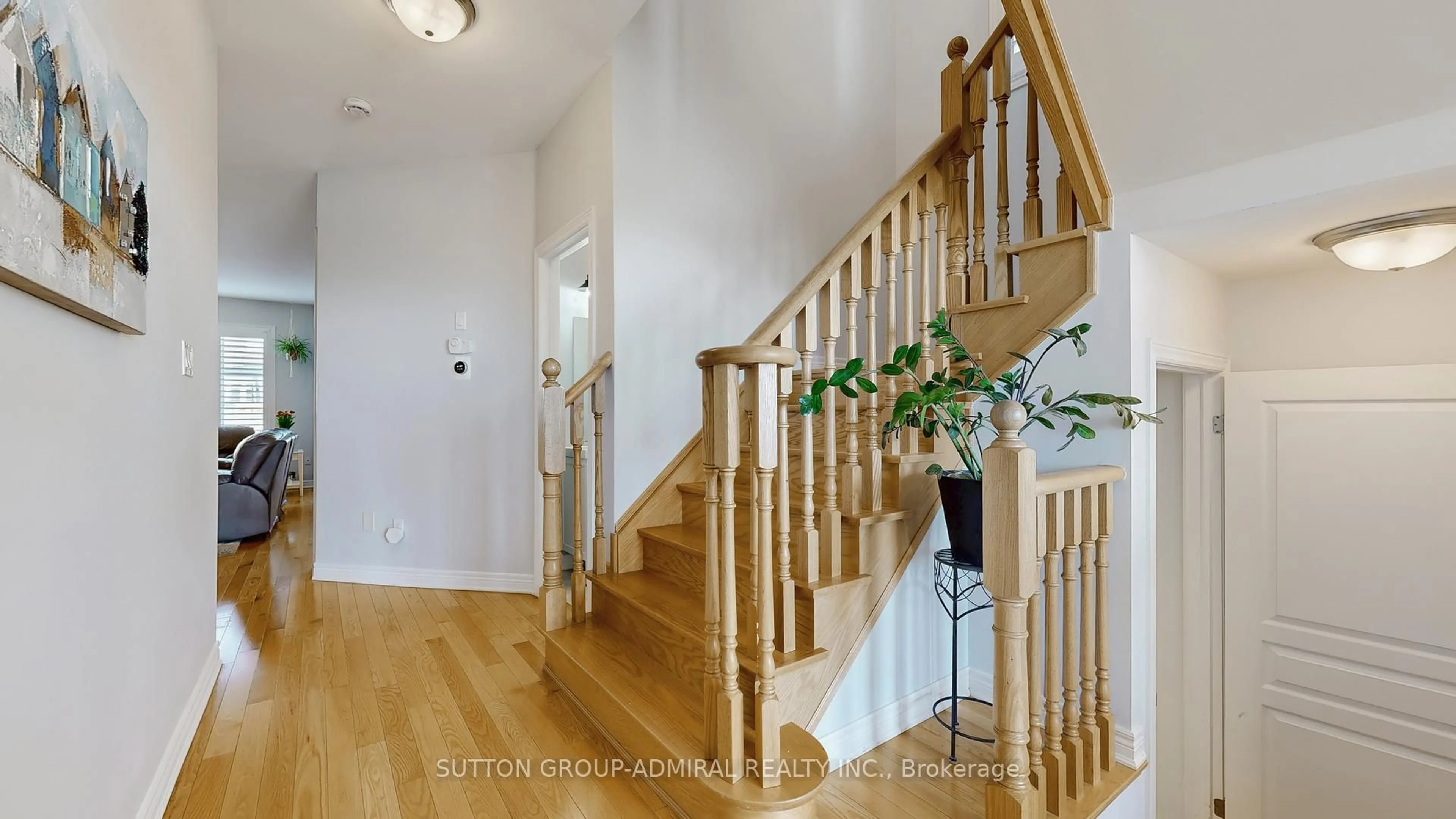 Indoor foyer for 6 Andreeta Dr, Vaughan Ontario L4H 4H4