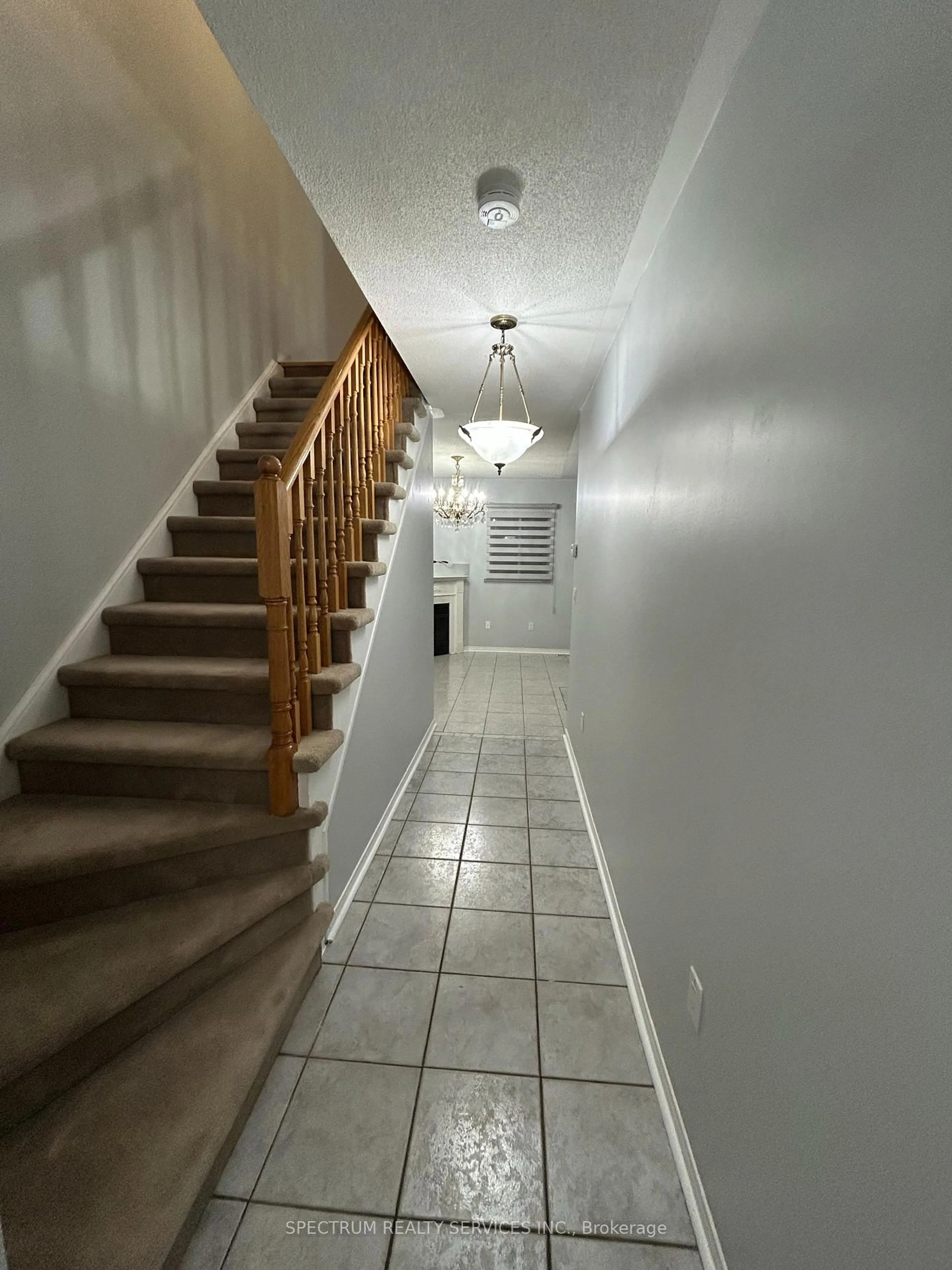 Unknown for 33 Monte Carlo Dr, Vaughan Ontario L4H 1M2