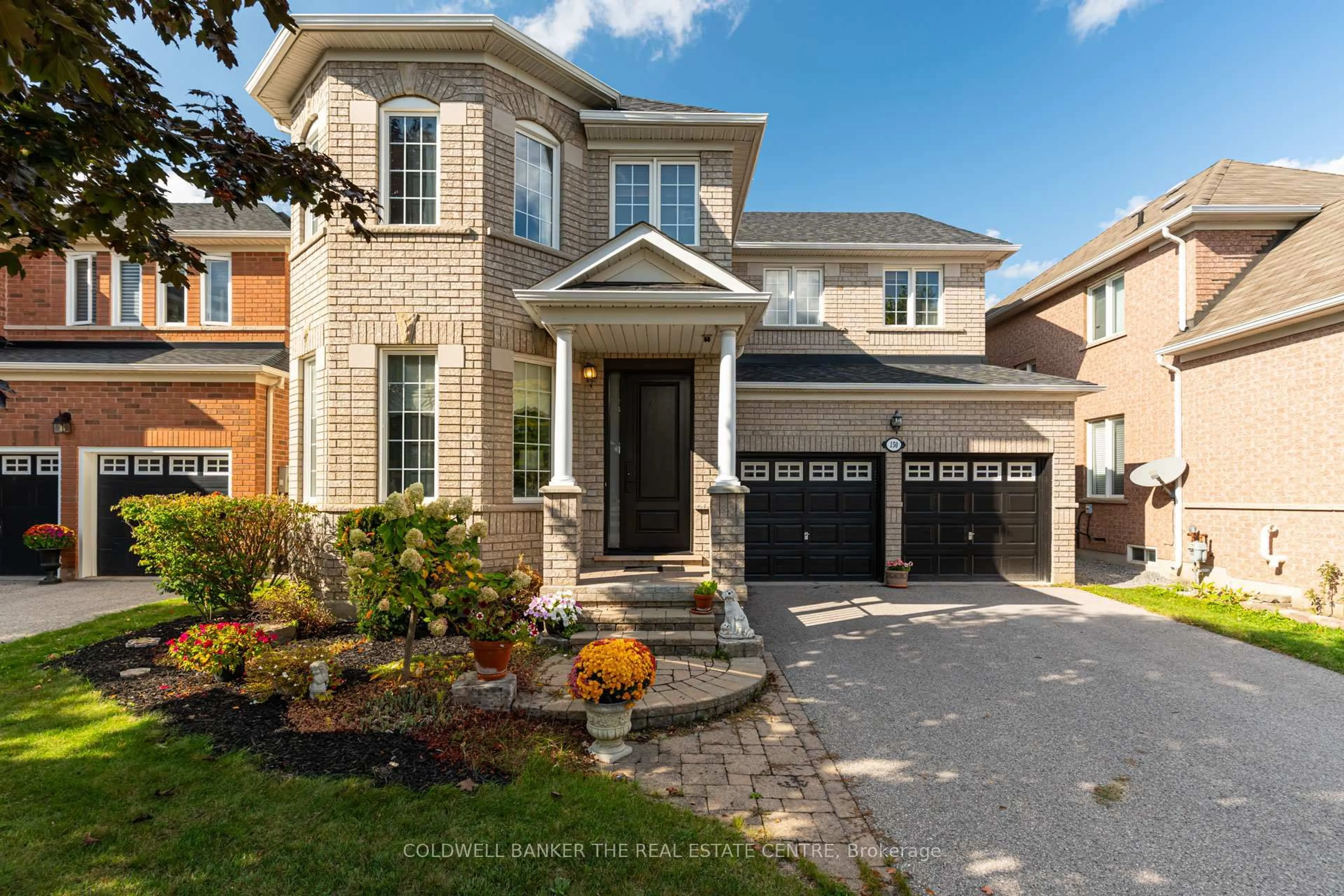 Home with brick exterior material, street for 150 Alfred Smith Way, Newmarket Ontario L3X 3C2
