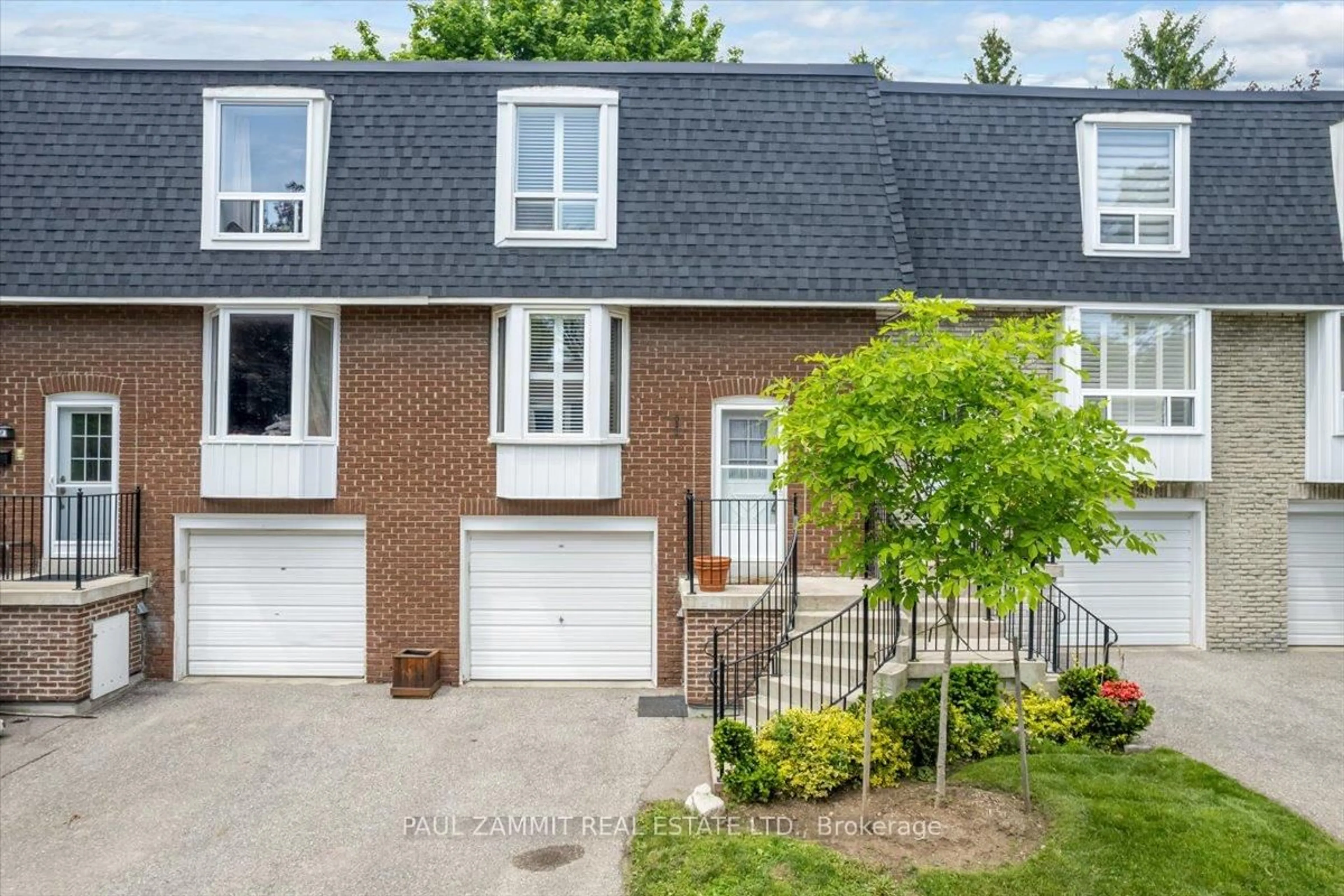 Home with brick exterior material, street for 220 Royal Orchard Blvd, Markham Ontario L3T 3E7