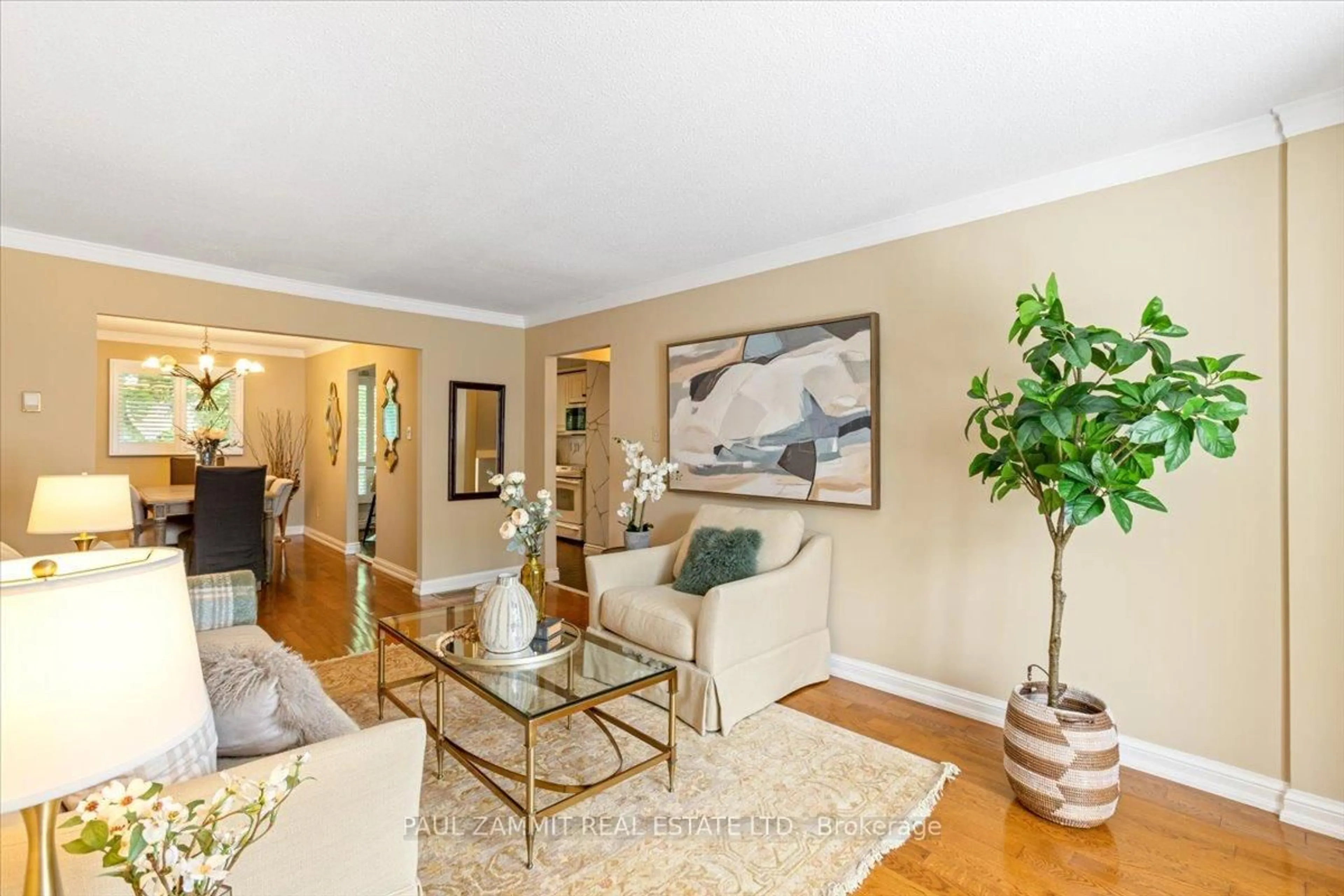 Living room with furniture, unknown for 220 Royal Orchard Blvd, Markham Ontario L3T 3E7