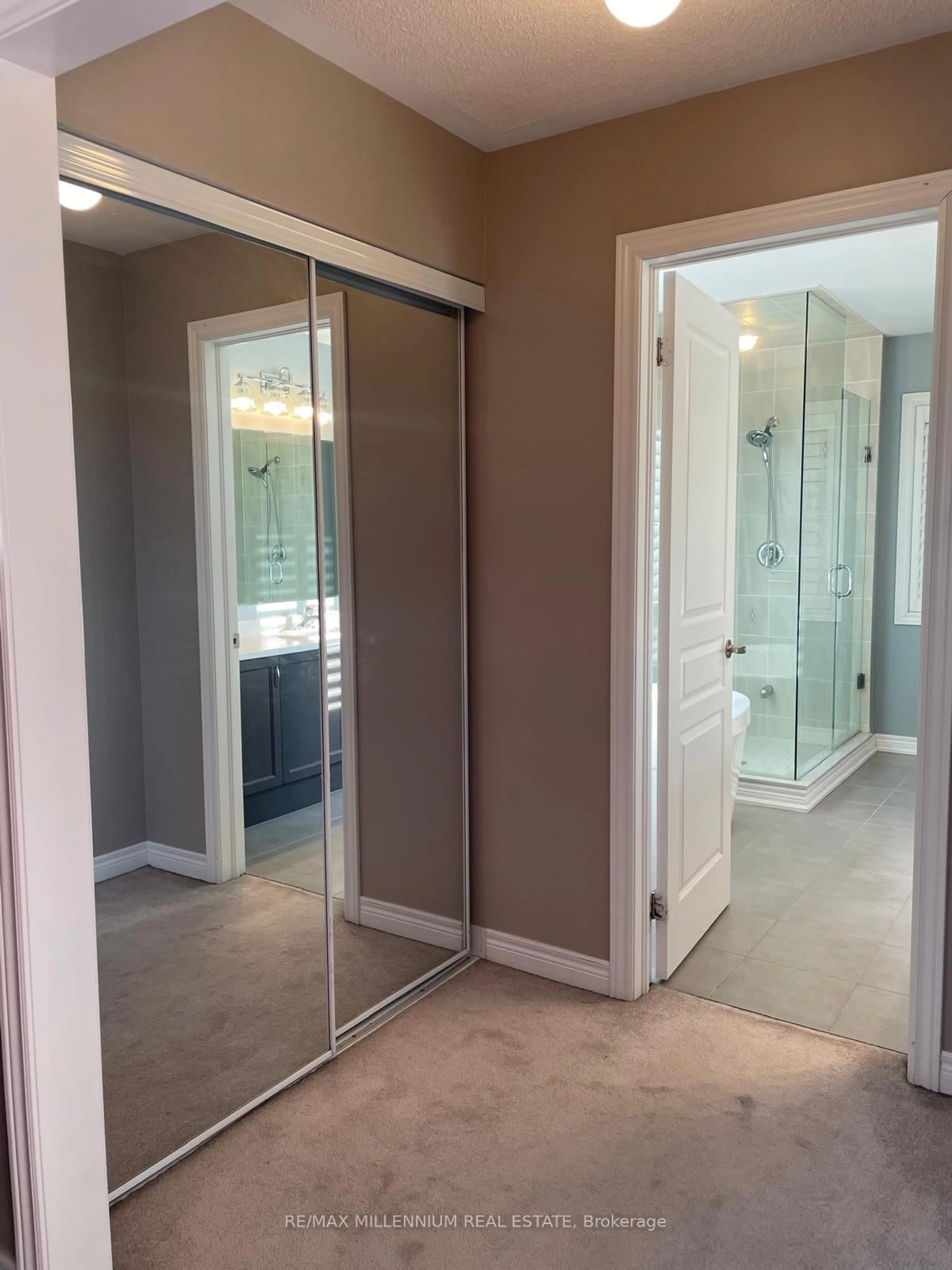 Contemporary bathroom, ceramic/tile floor for 82 Lampkin St #89/BARNETT, Georgina Ontario L0E 1R0