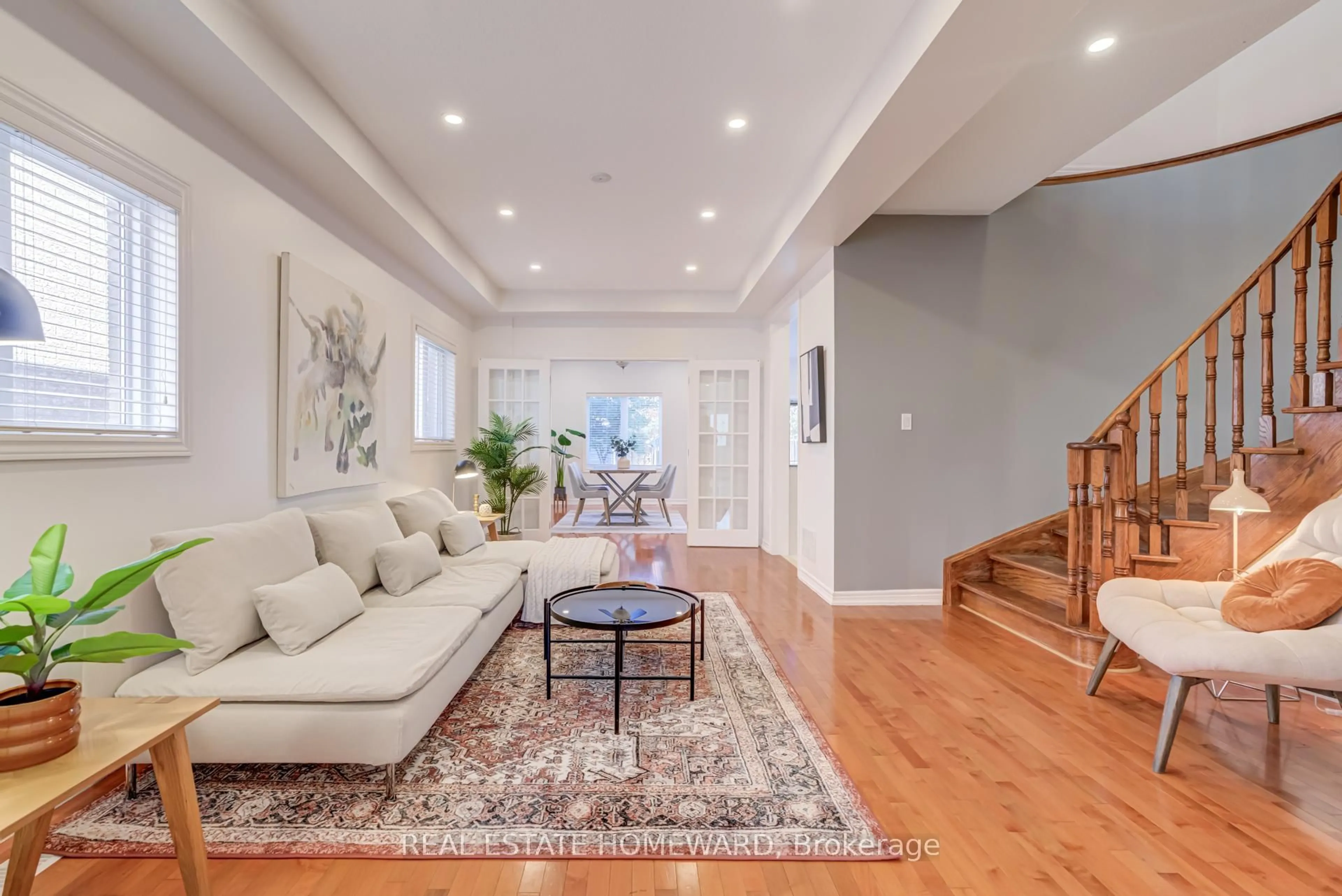 Living room with furniture, unknown for 8 Ozner Cres, Vaughan Ontario L4H 0E2