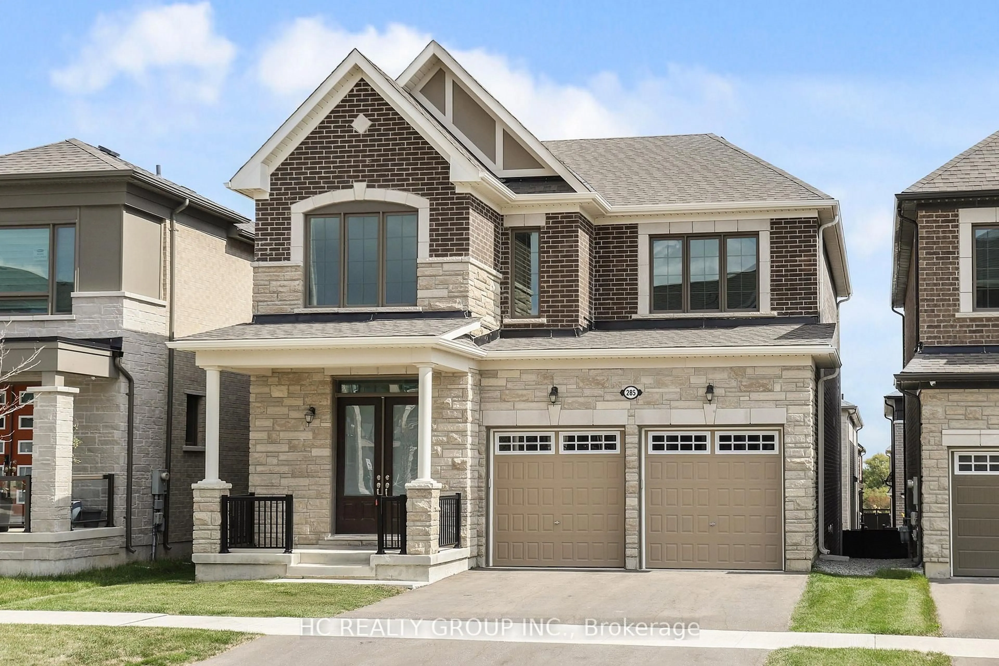 Home with brick exterior material, street for 285 Beaverbrae Dr, Markham Ontario L6C 3L3