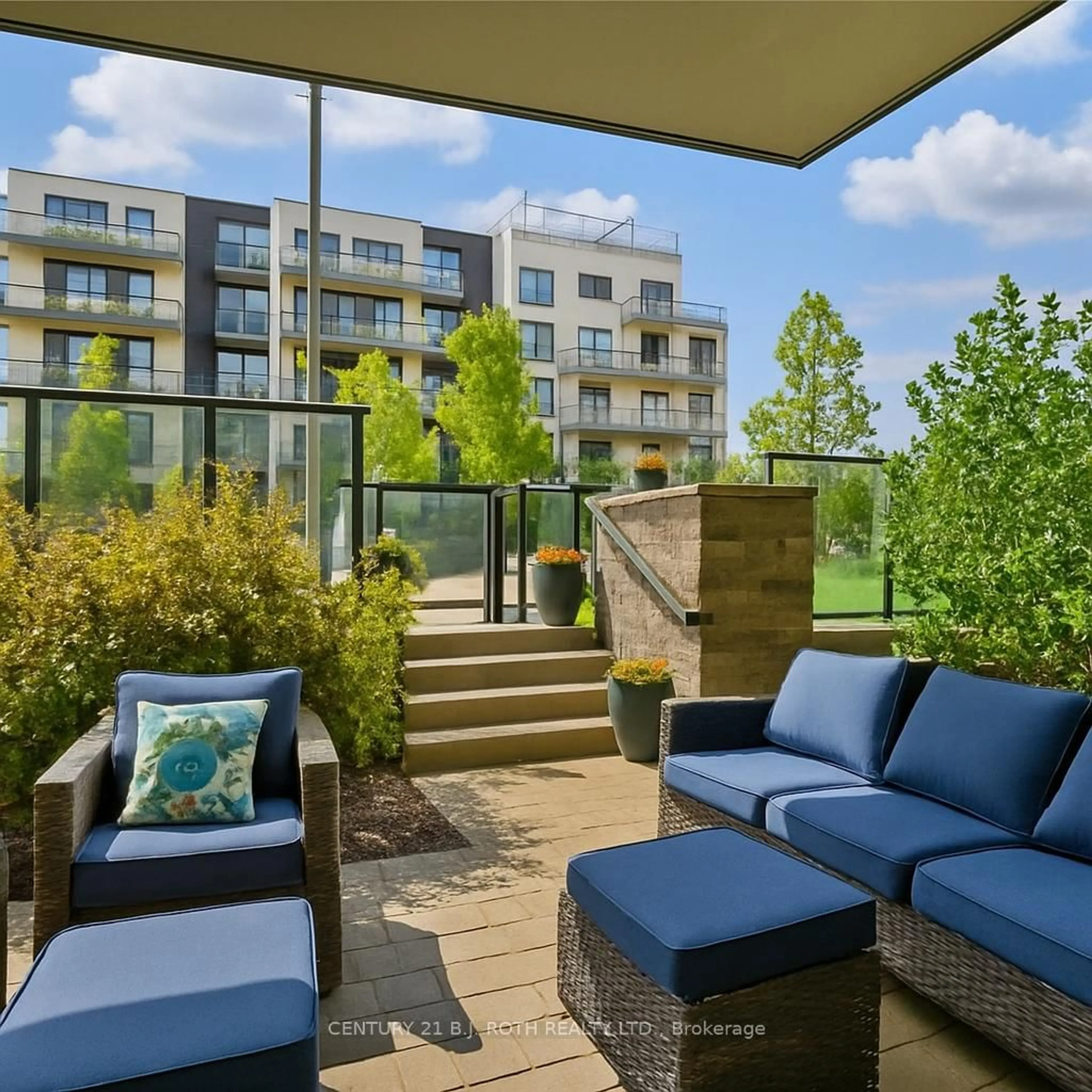 Patio, water/lake/river/ocean view for 375 SEA RAY Ave #G-15, Innisfil Ontario L9S 0N9