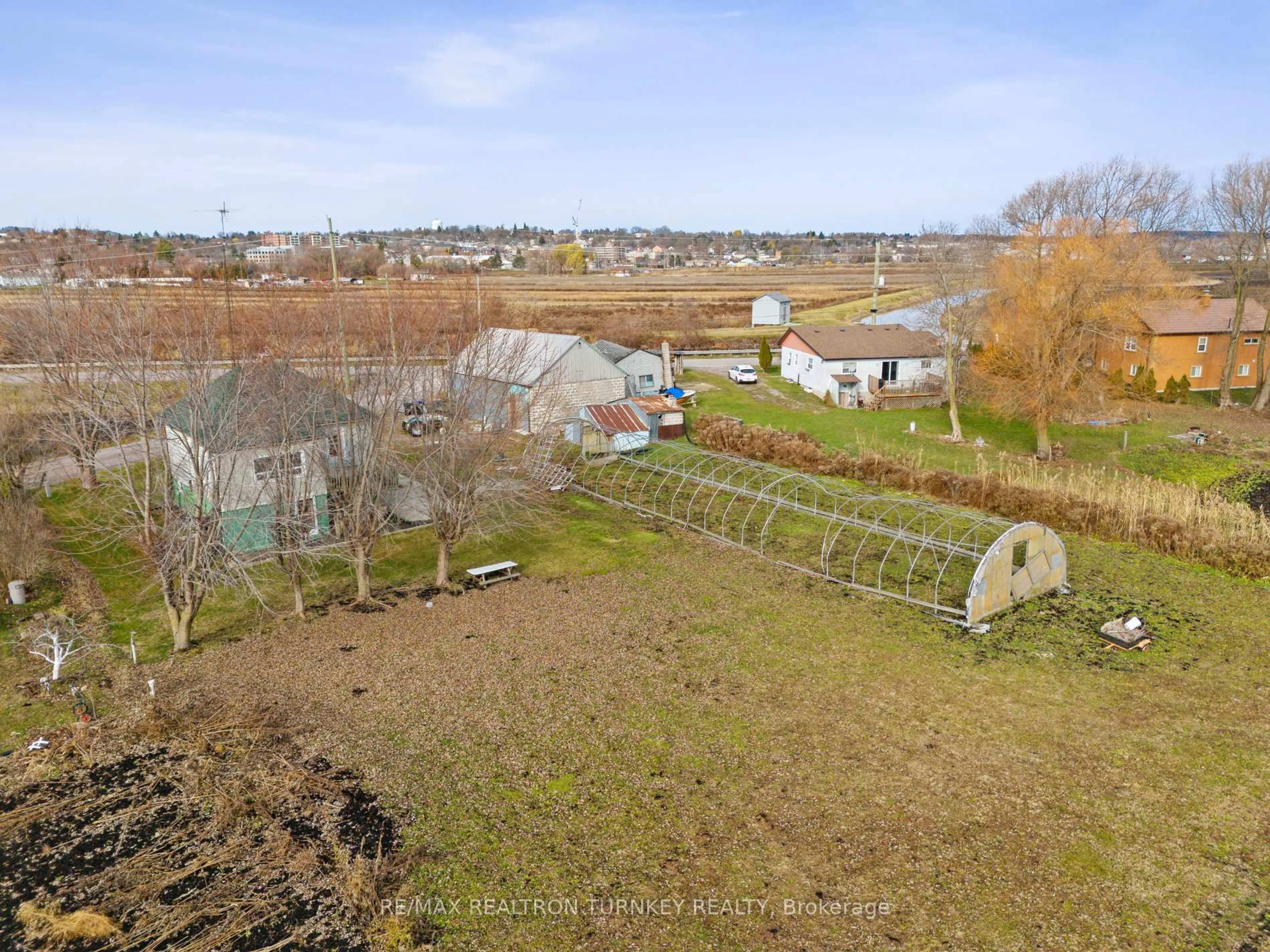 A pic from outside/outdoor area/front of a property/back of a property/a pic from drone, water/lake/river/ocean view for 3 Grencer Rd, Bradford West Gwillimbury Ontario L3Z 3Z2