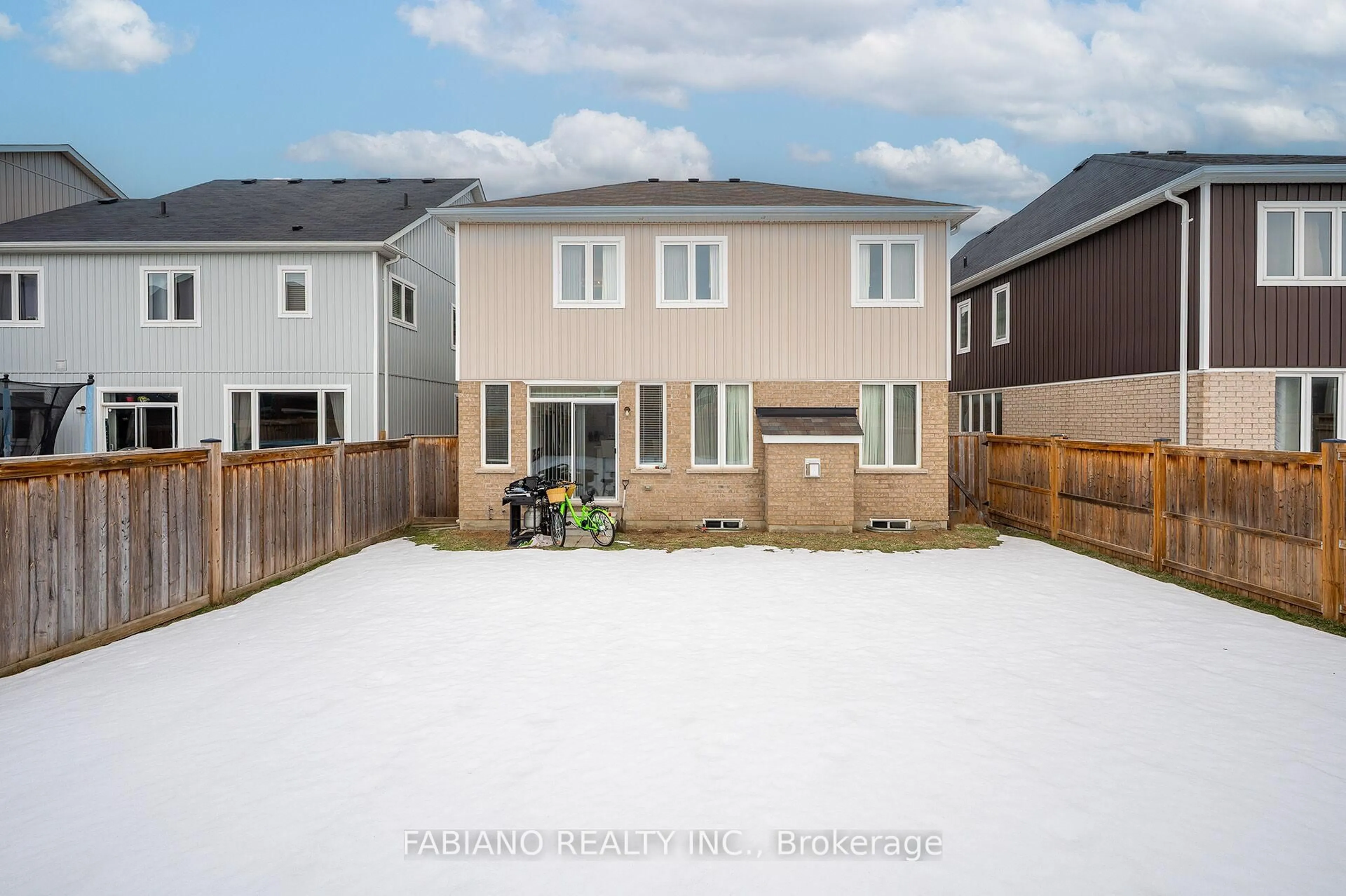 A pic from outside/outdoor area/front of a property/back of a property/a pic from drone, mountain view for 55 Elphick St, Essa Ontario L0M 1B6