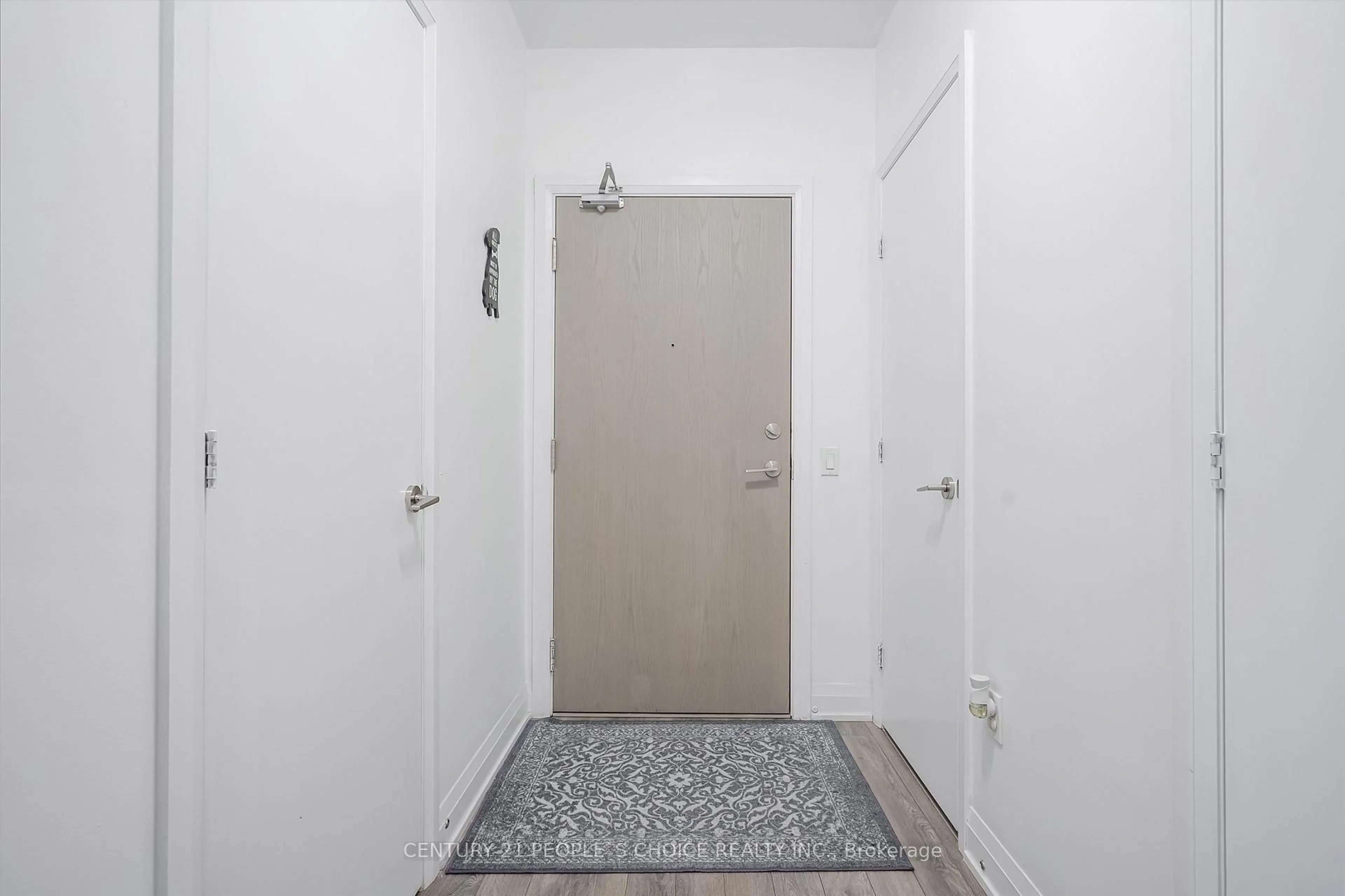 Indoor entryway for 4800 Highway 7 Rd #110, Vaughan Ontario L4L 1H8