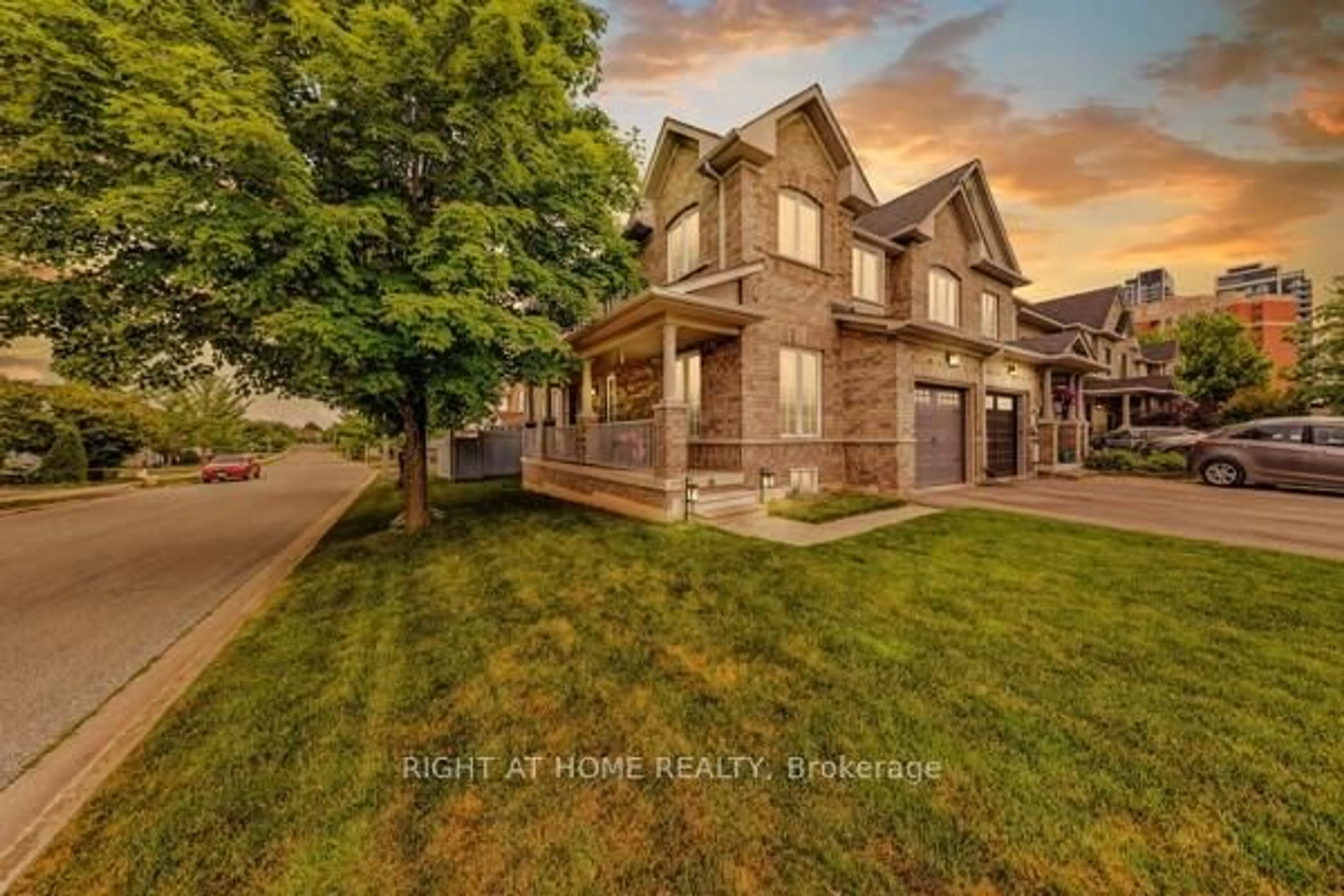Home with brick exterior material, street for 108 King William Cres, Richmond Hill Ontario L4B 4T1