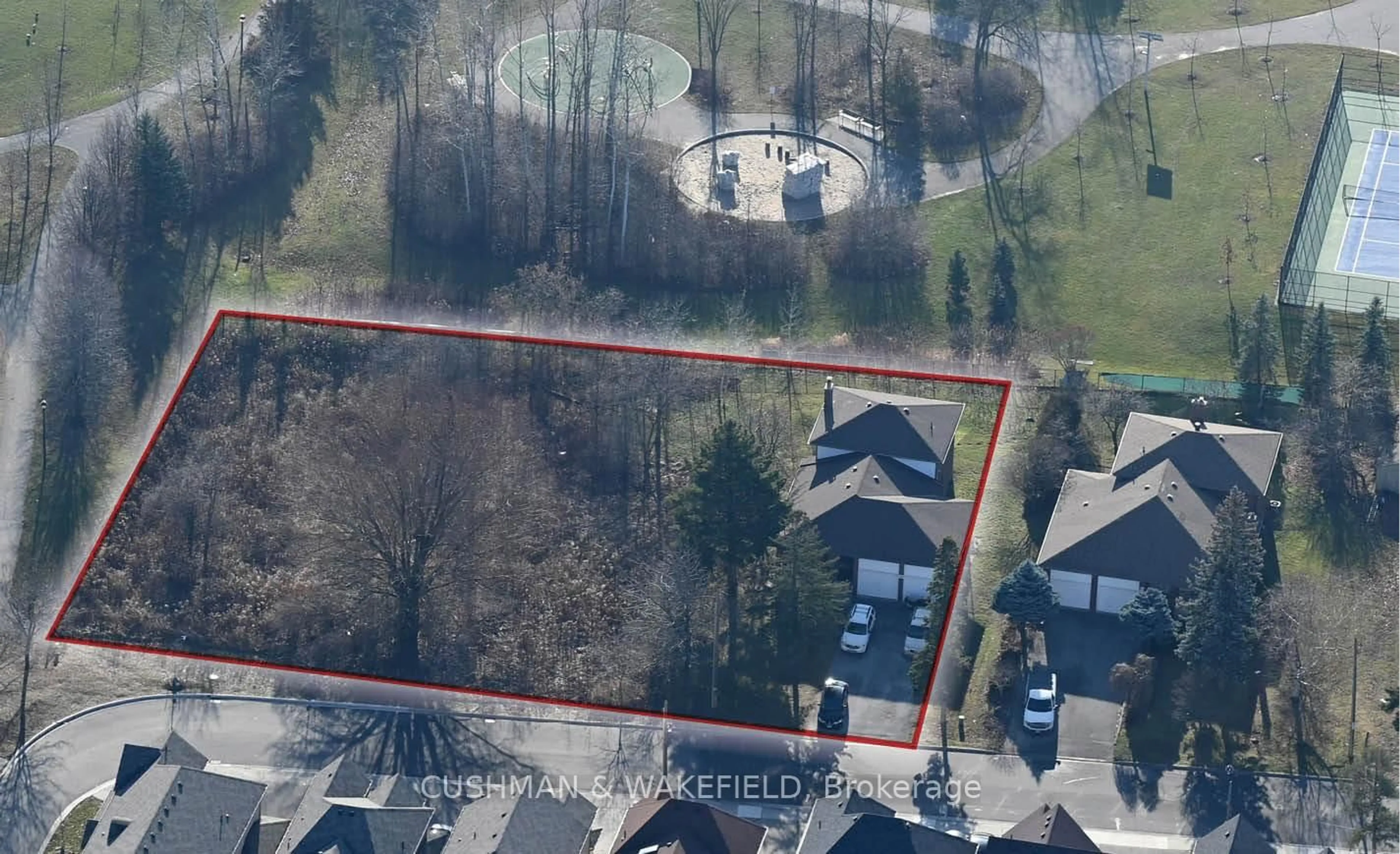 A pic from outside/outdoor area/front of a property/back of a property/a pic from drone, unknown for 313 Helen Ave, Markham Ontario L3R 1J9
