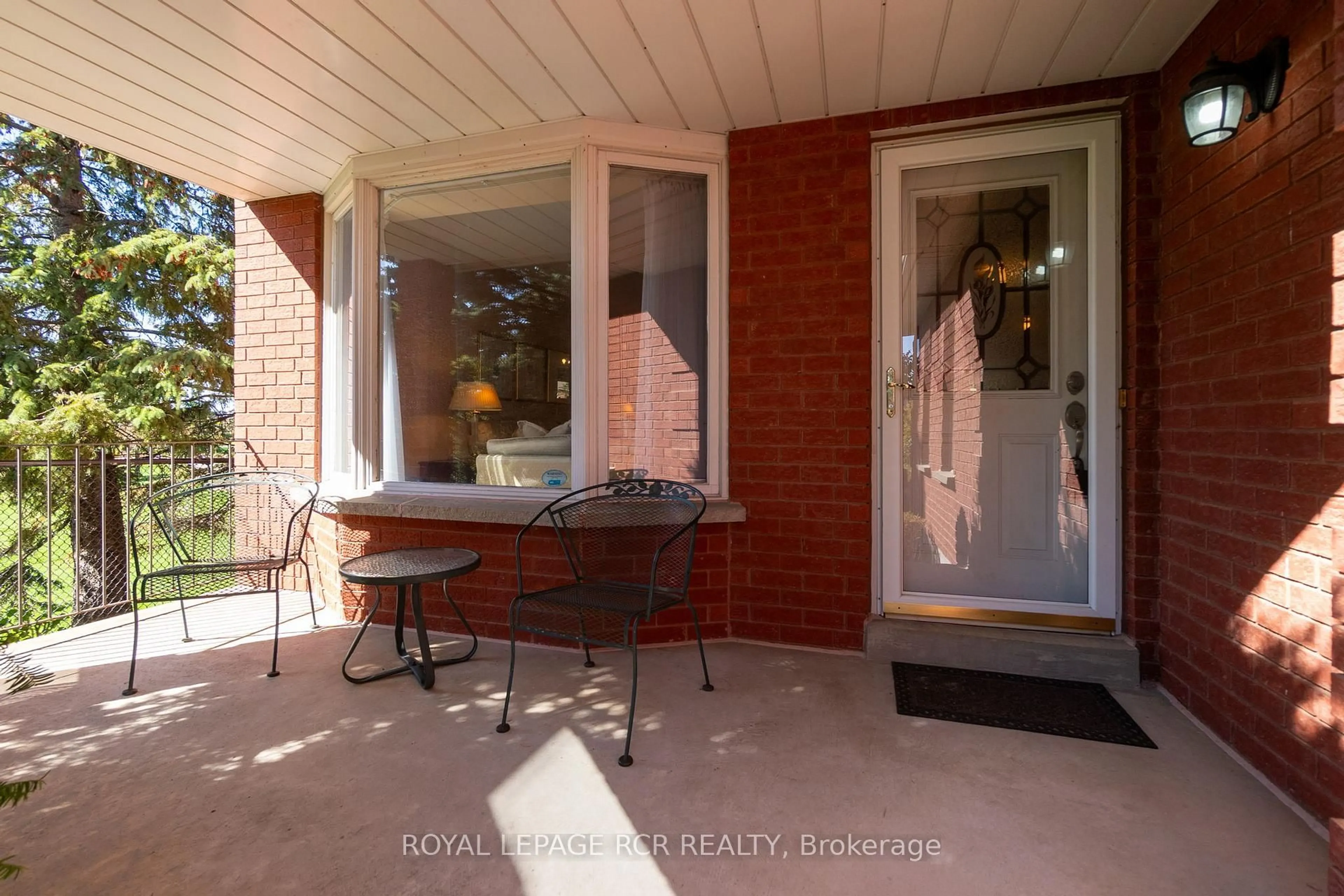 Patio, street for 70 Zucchet Crt, Vaughan Ontario L4L 8T7
