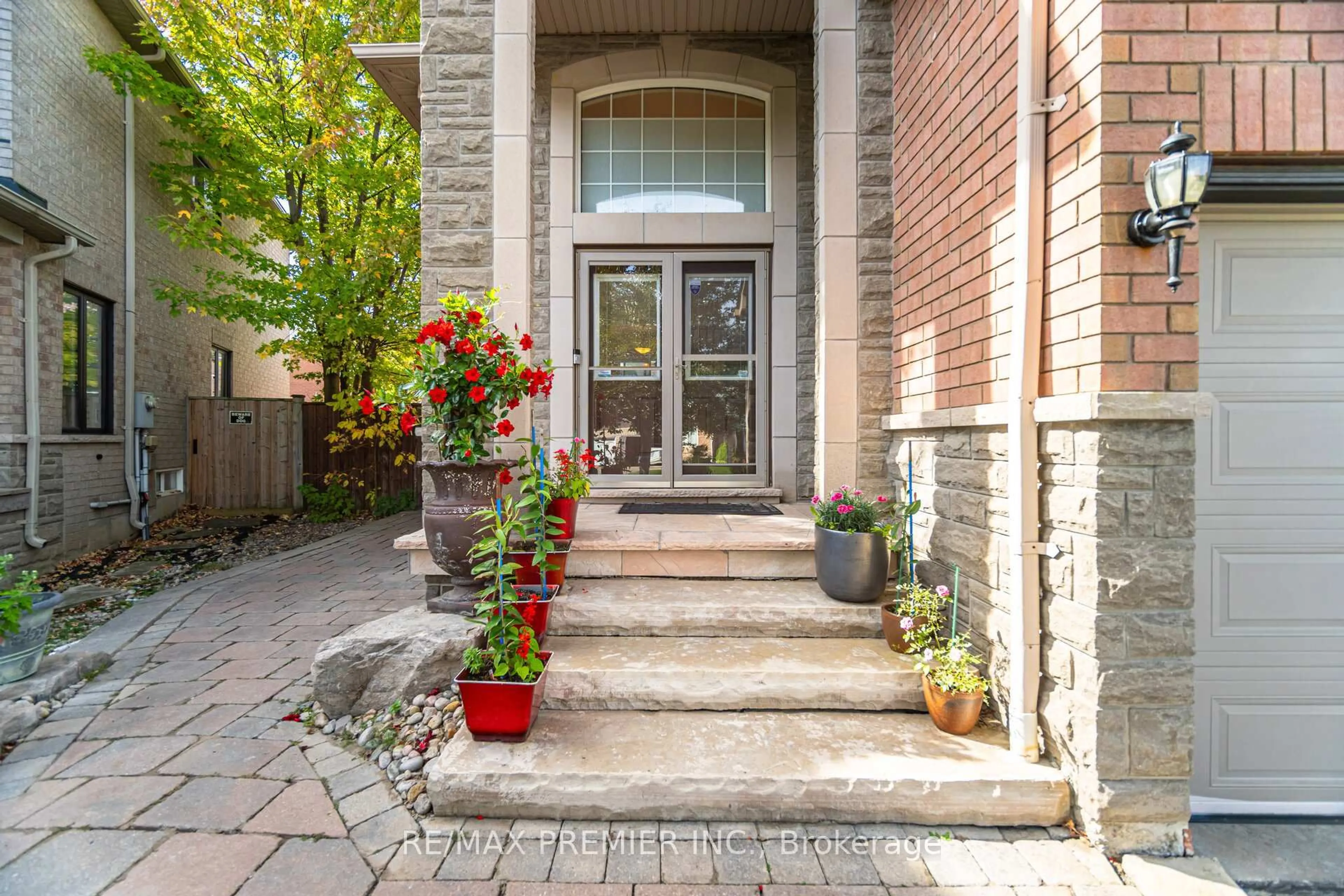 Unknown for 183 Regency View Hts, Vaughan Ontario L6A 3V3