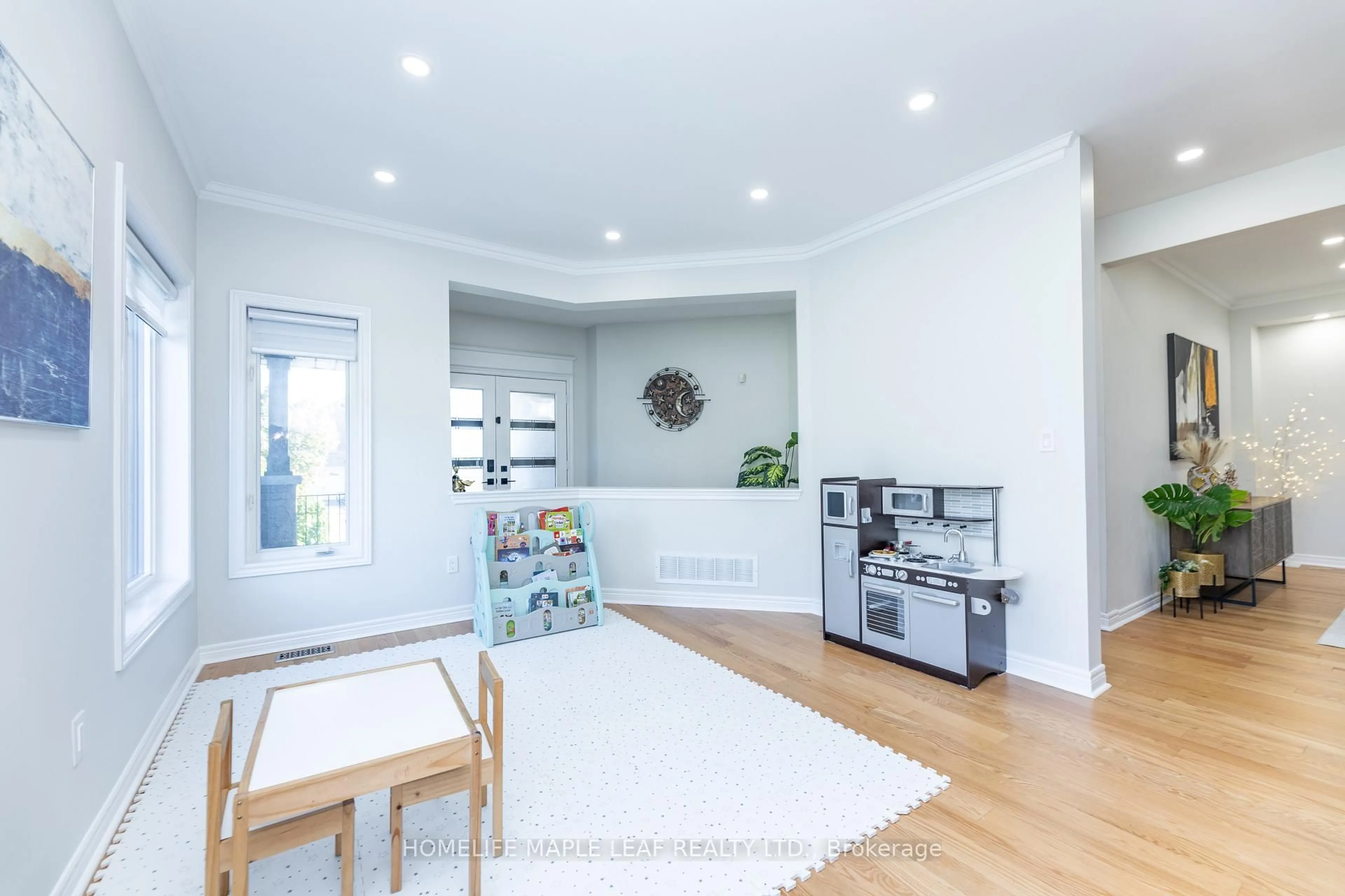 Unknown for 238 Devonsleigh Blvd, Richmond Hill Ontario L4S 2P8