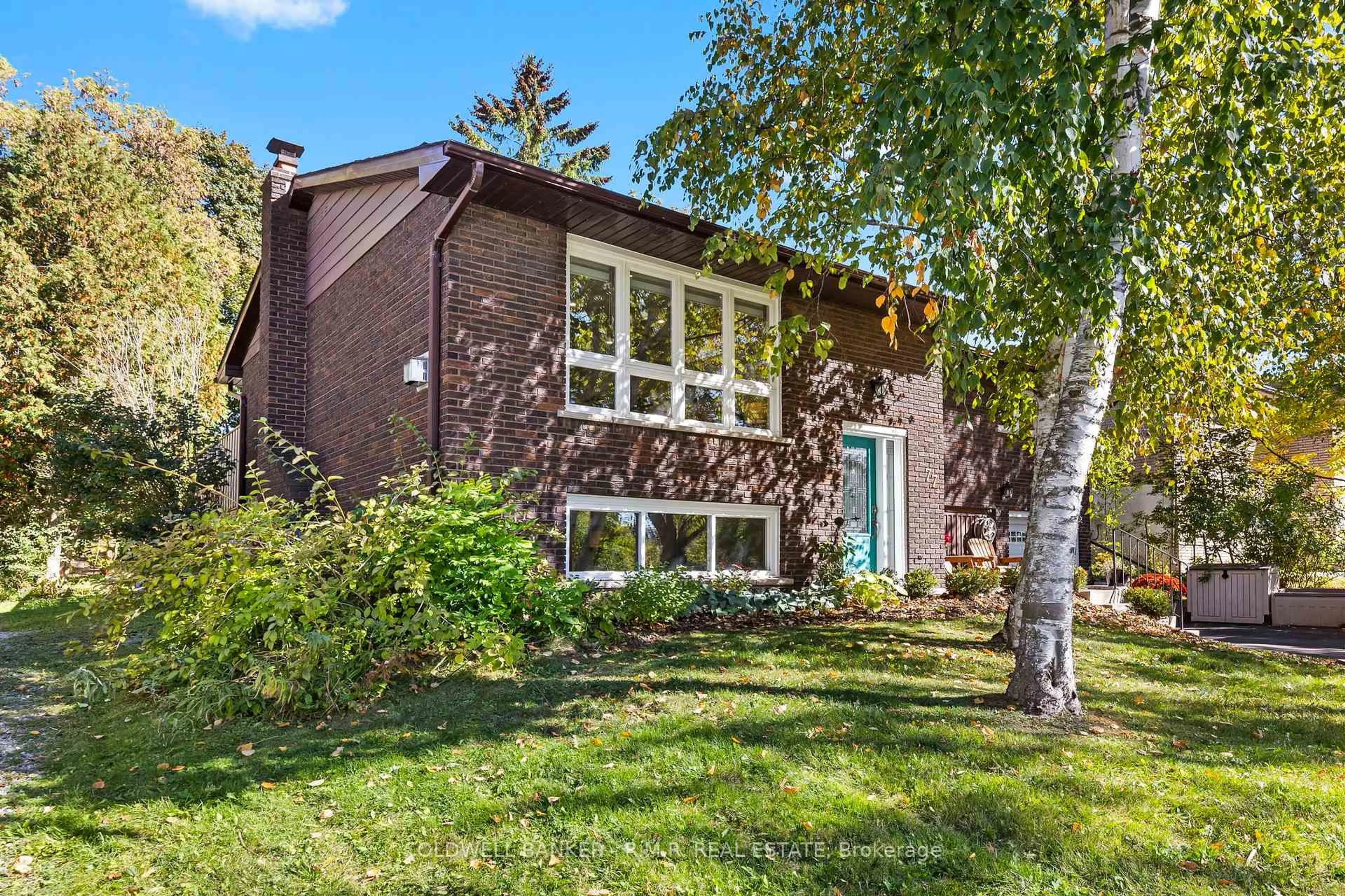 Home with brick exterior material, street for 77 Main St, Uxbridge Ontario L9P 1J7