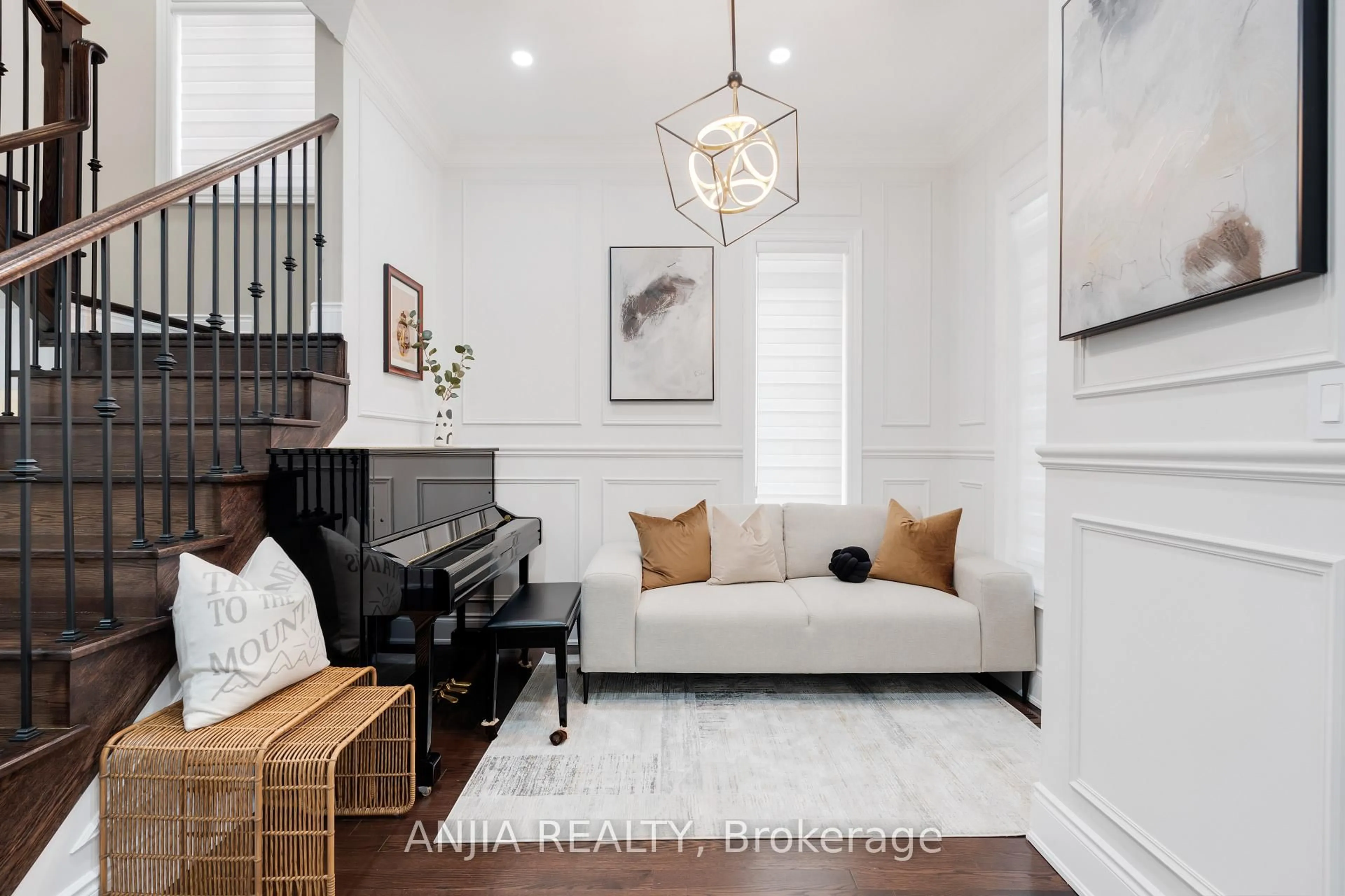 Living room with furniture, unknown for 9 Mario Ave, Markham Ontario L6C 0X8