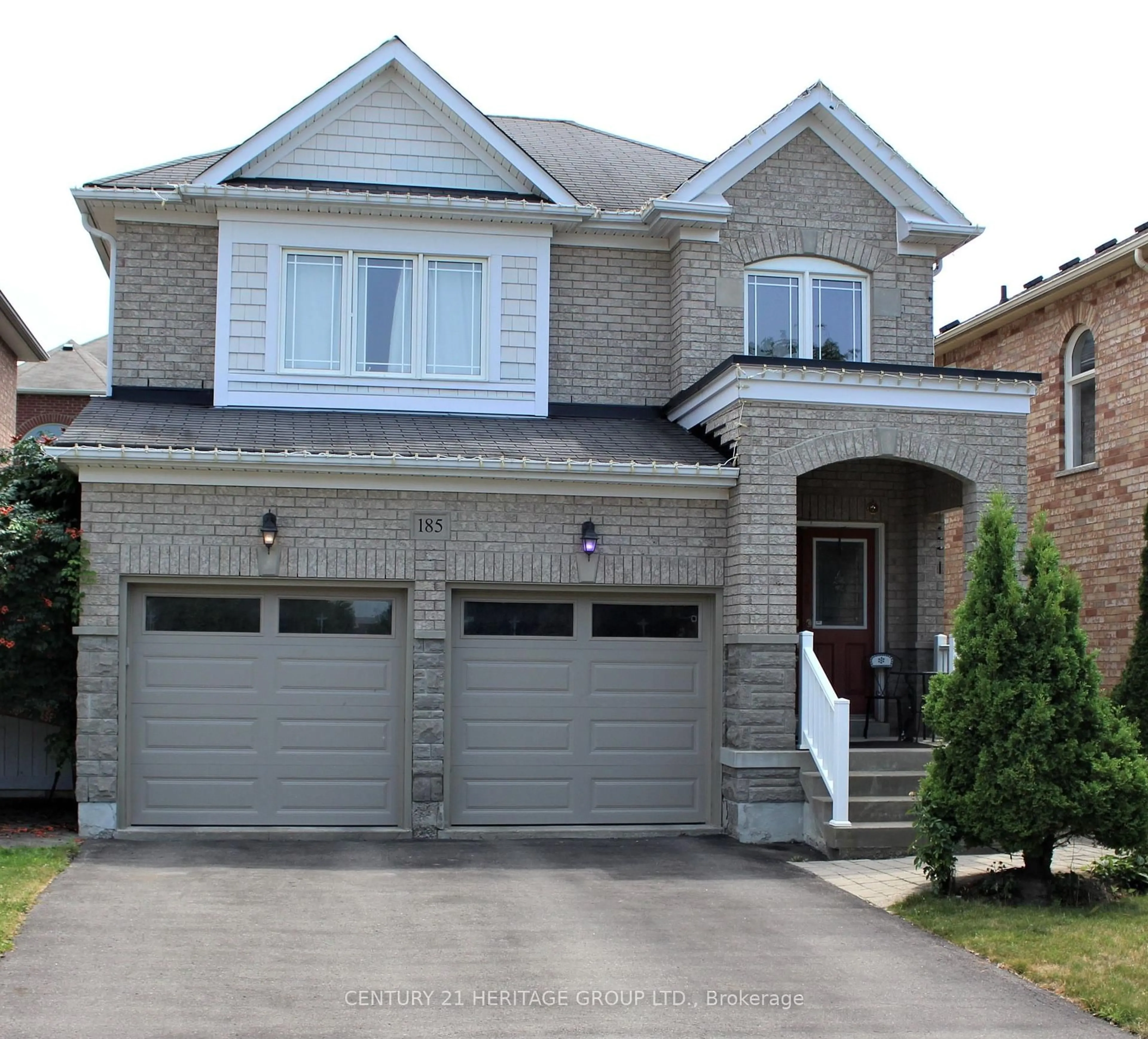 Home with brick exterior material, street for 185 River Ridge Blvd, Aurora Ontario L4G 7T7