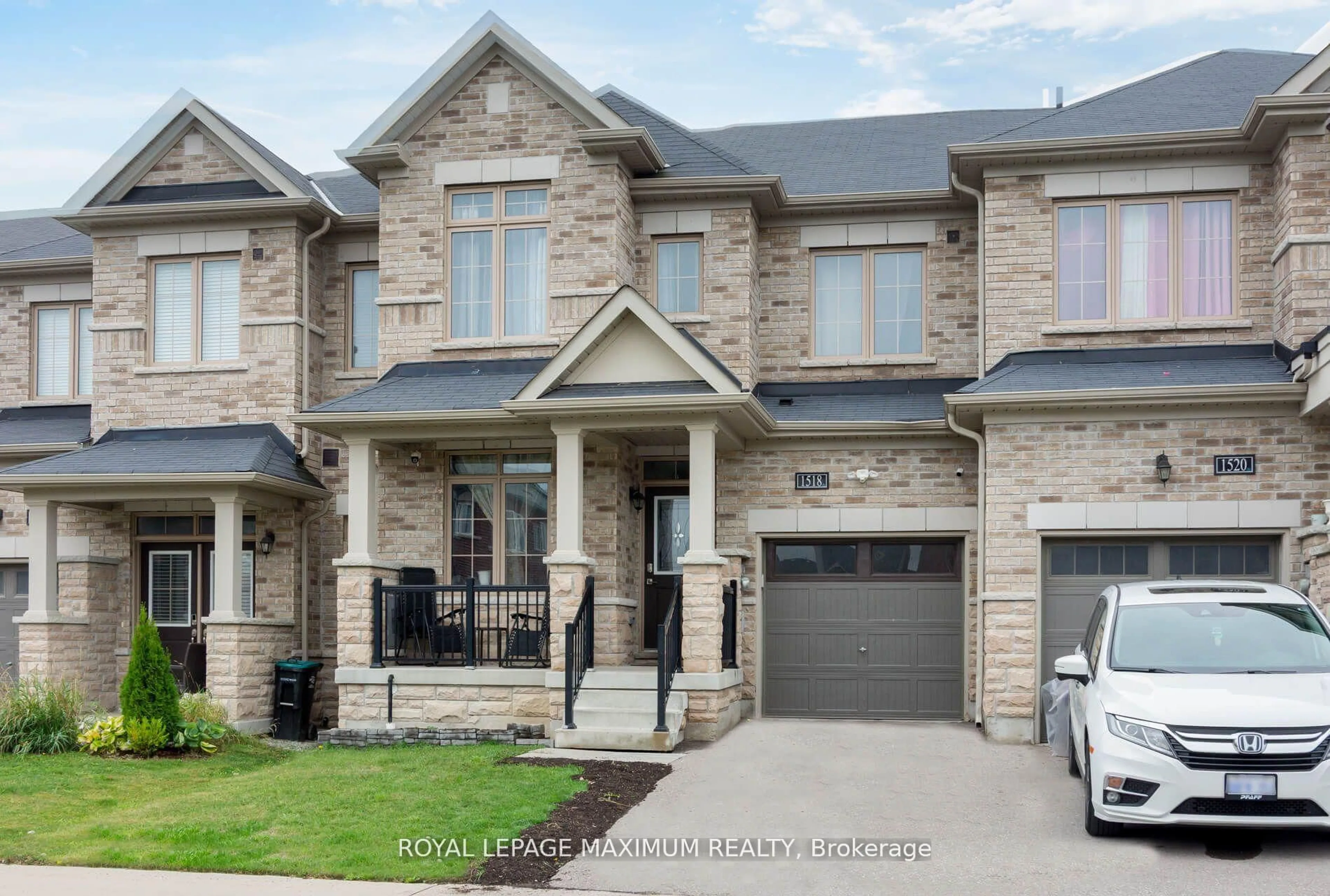 Home with brick exterior material, street for 1518 Farrow Cres, Innisfil Ontario L9S 0L6